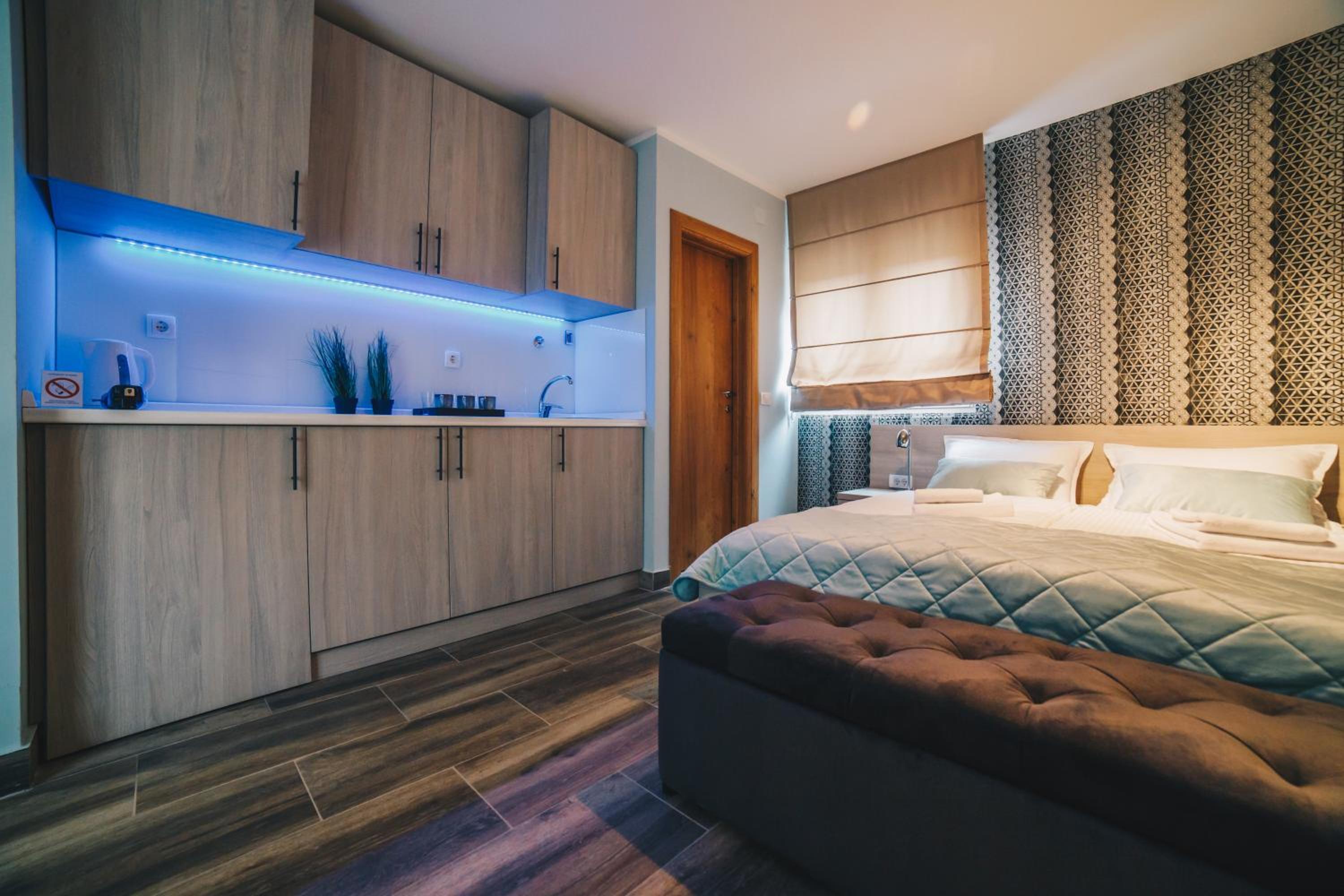 Large Double or Twin Room photo 3