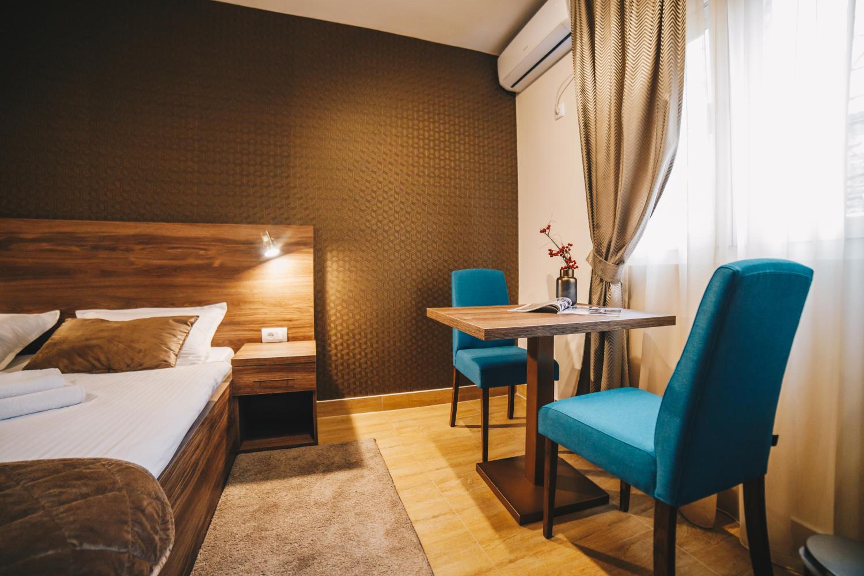 Standard Double or Twin Room photo 3
