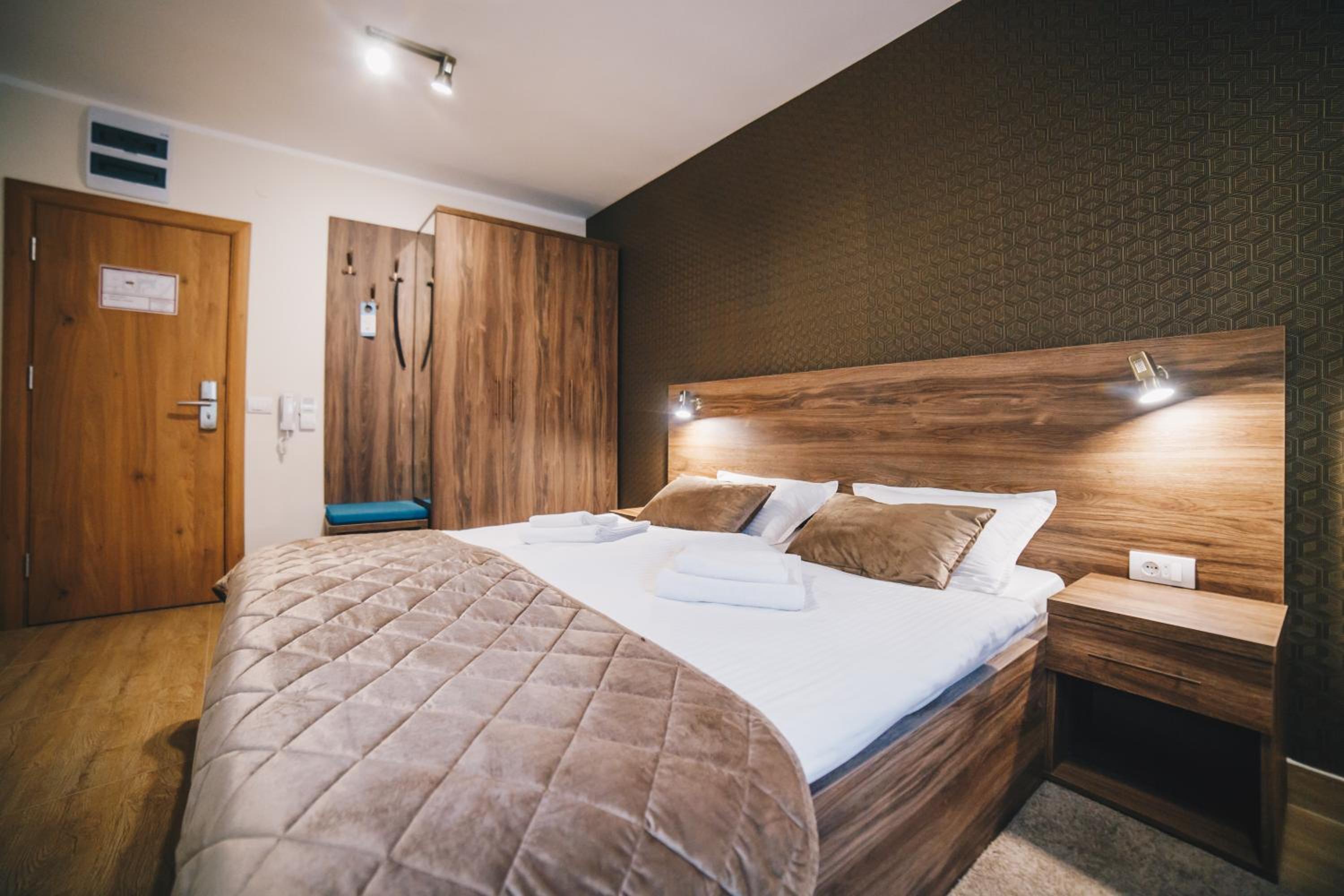 Standard Double or Twin Room photo 2