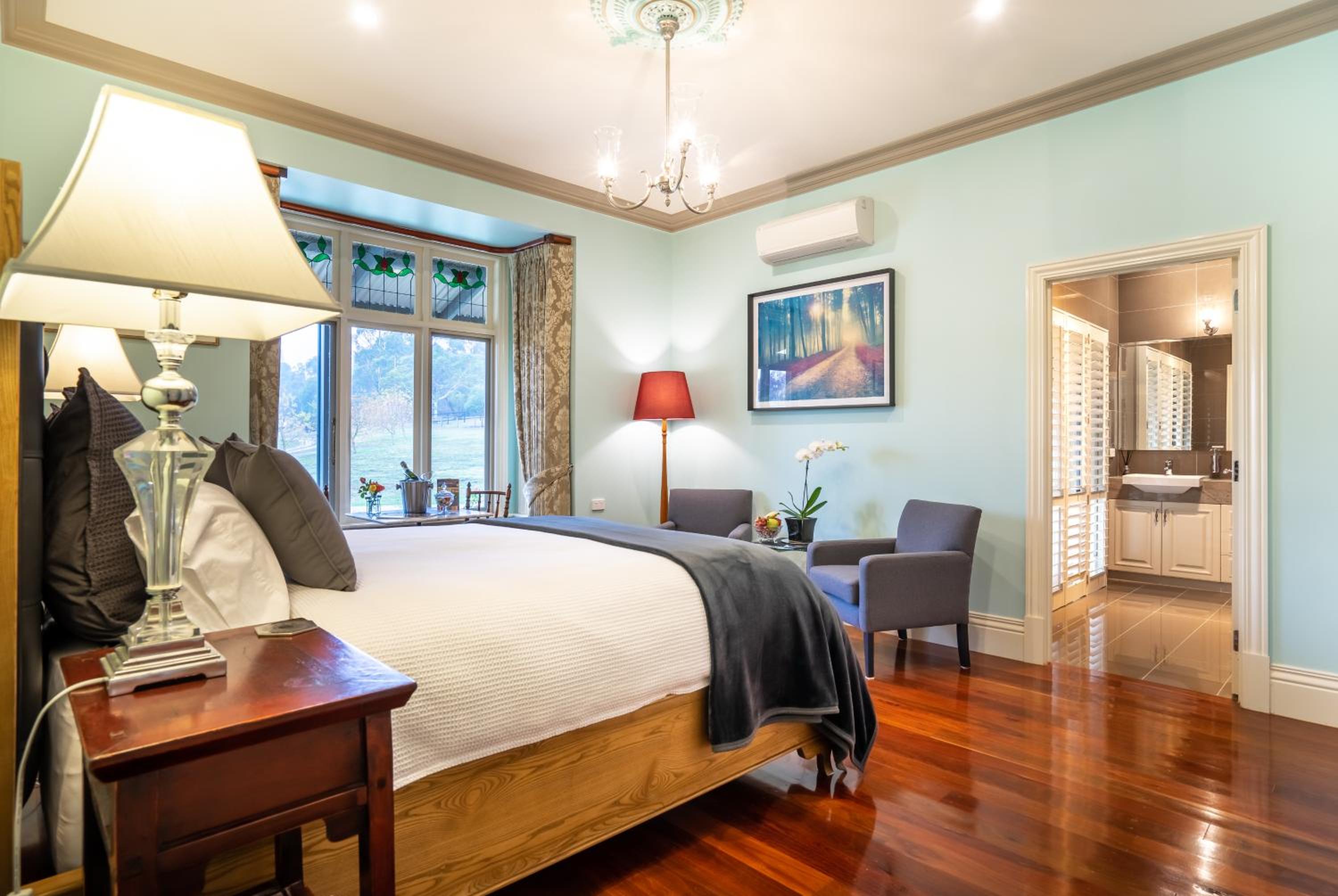 Executive Suite photo 2