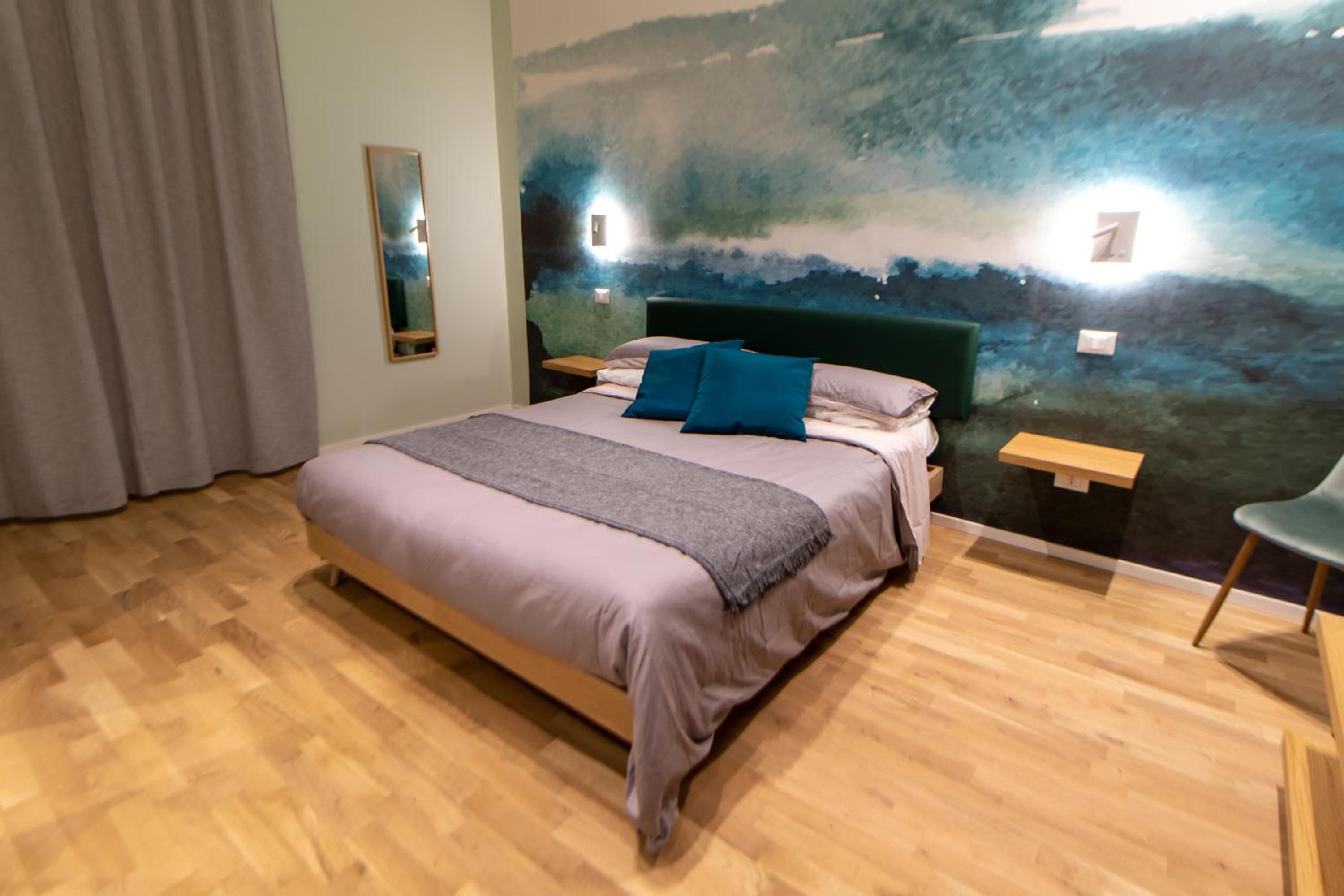 Deluxe Double or Twin Room with Balcony - Photo 7