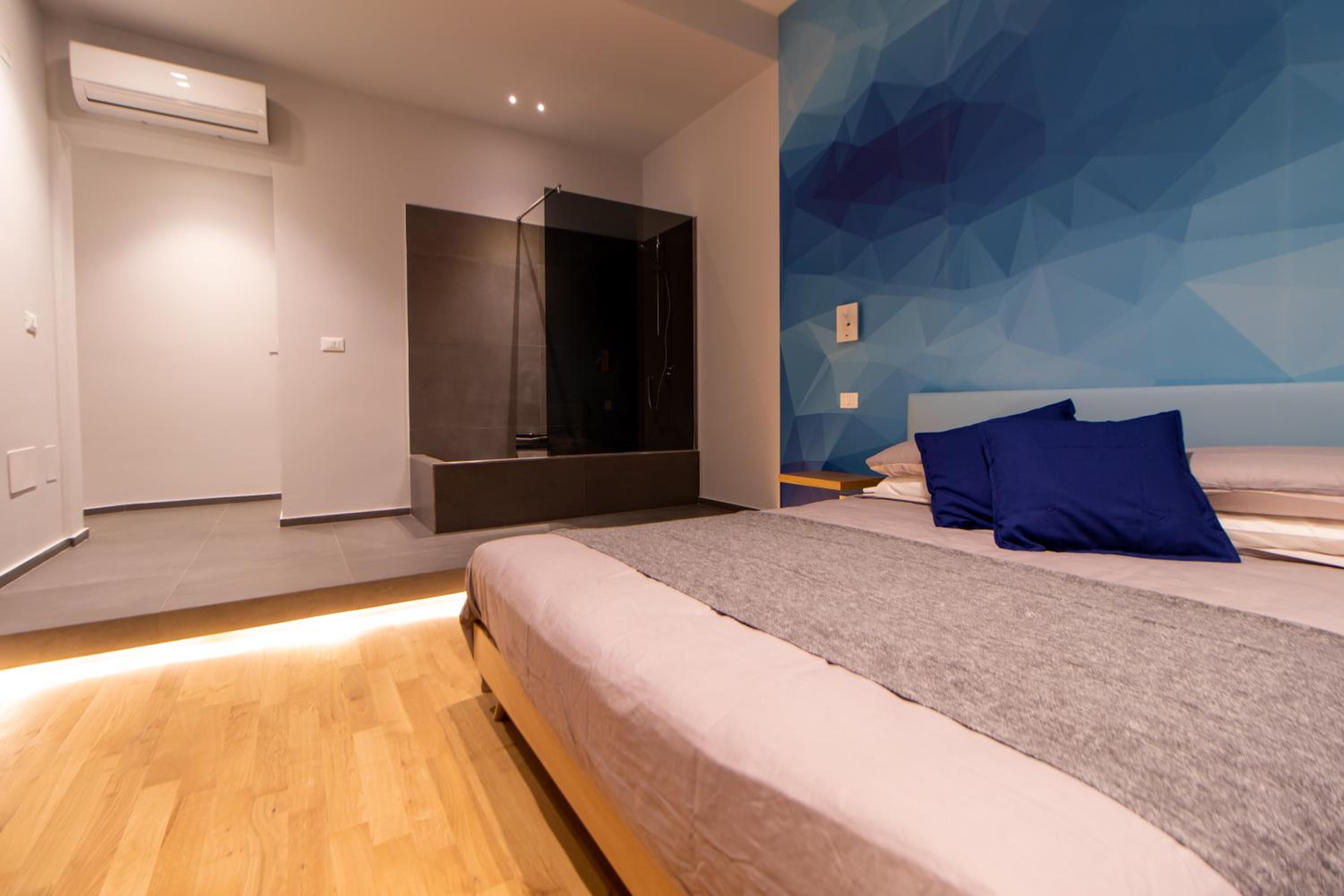 Junior Suite with Mountain View - Photo 10