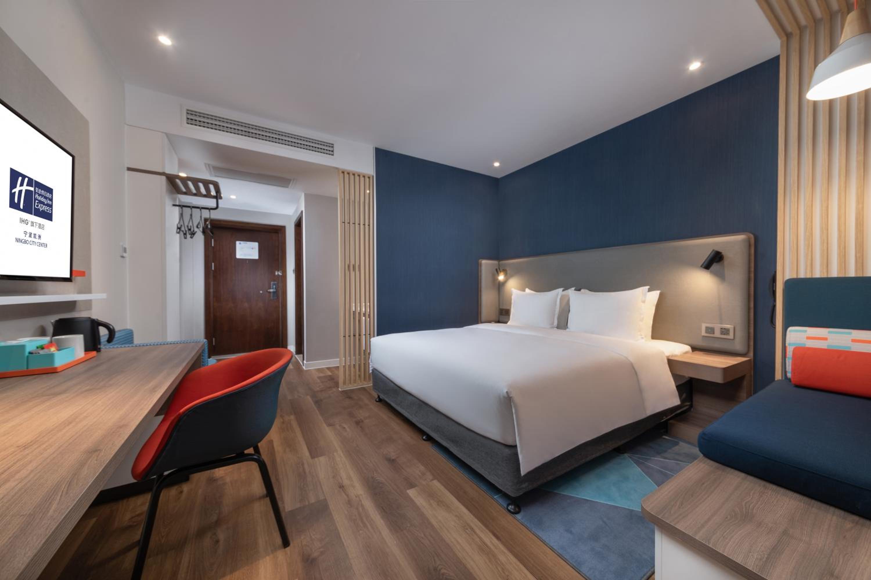 Standard King Room - Photo 1