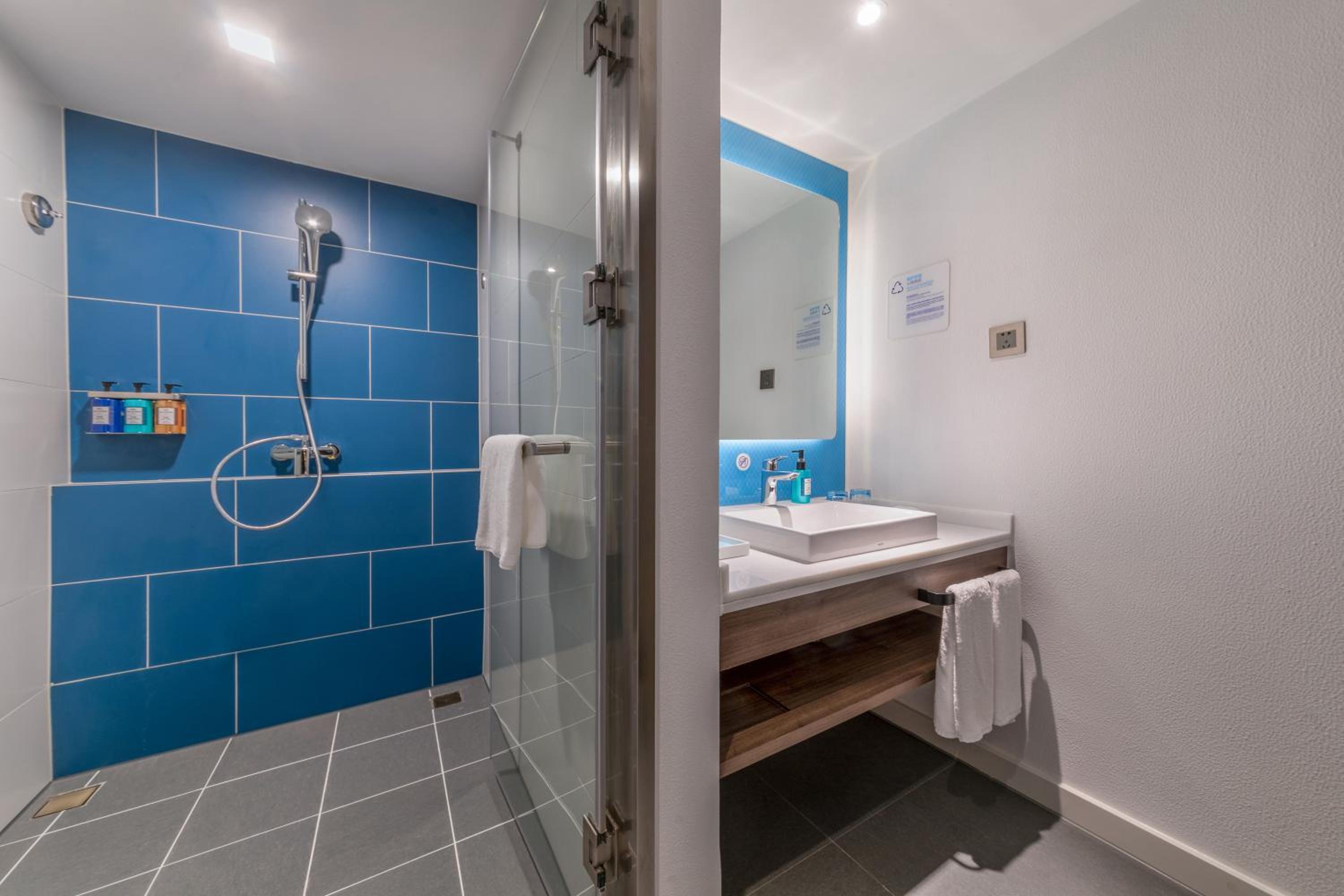 Standard Room - Photo 2