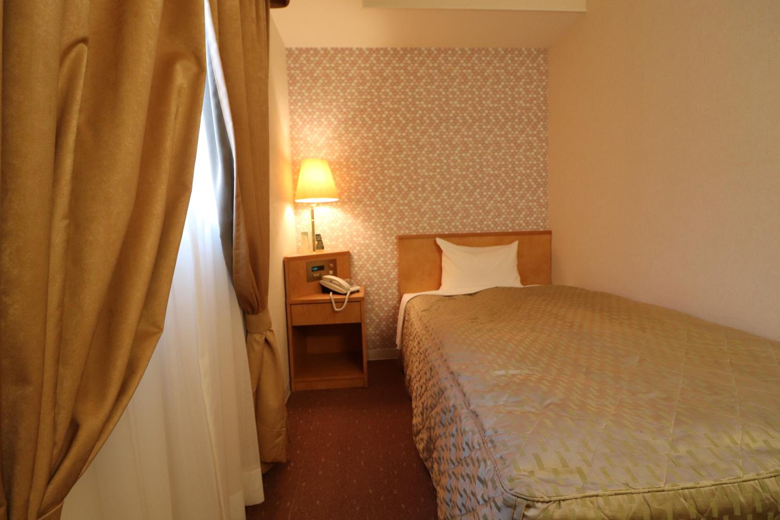 Single Room - Non-Smoking photo 1