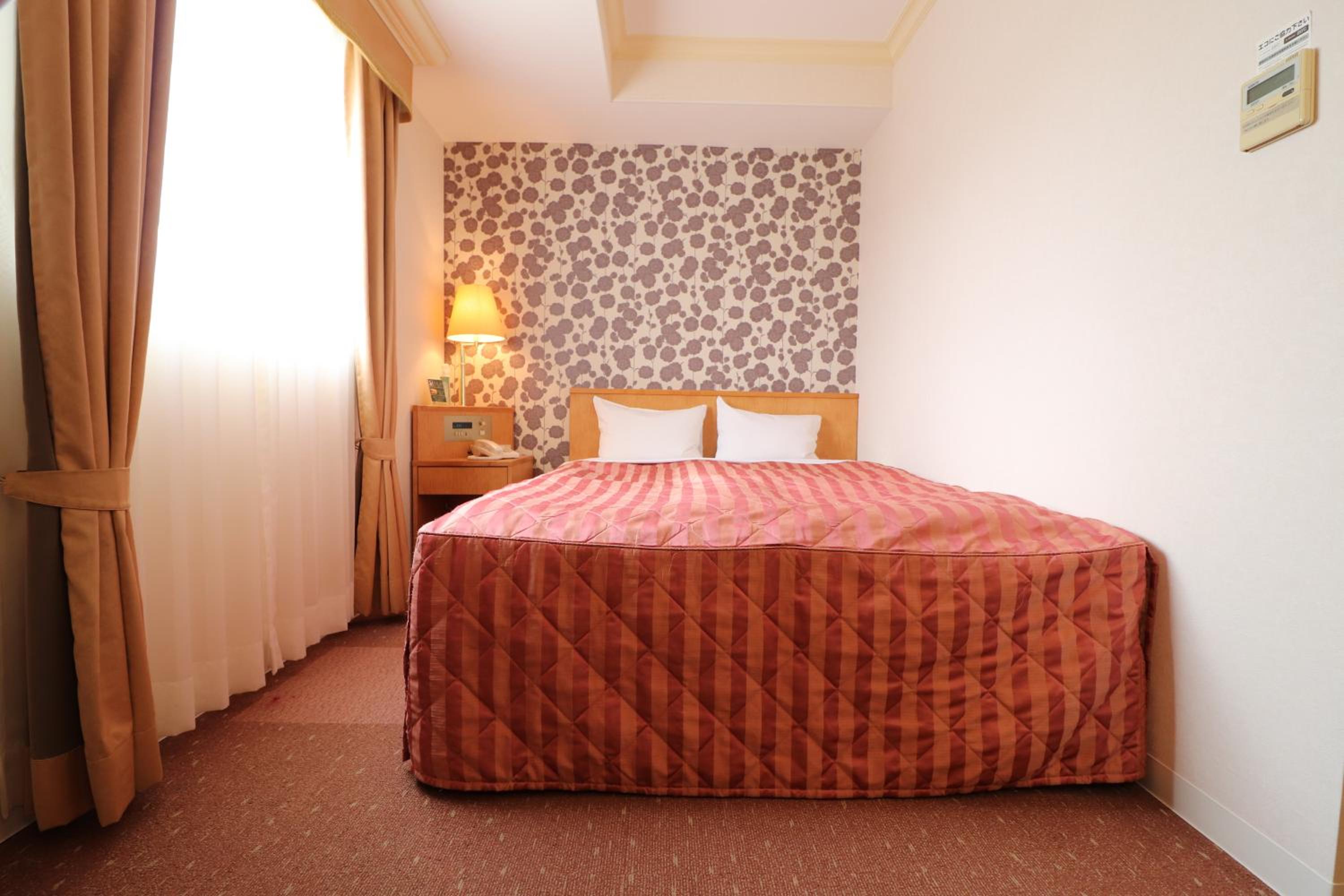 Double Room - Smoking photo 1