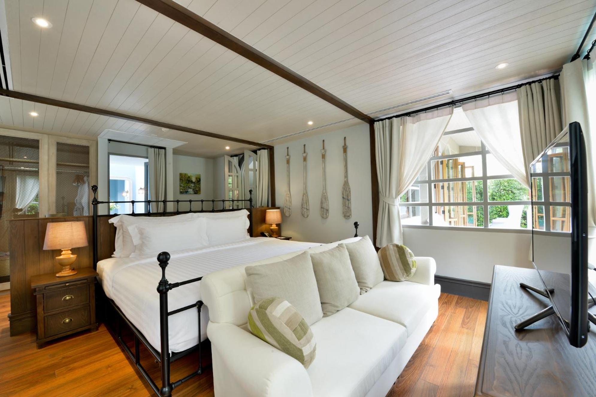 Two-Bedroom Villa - Photo 9