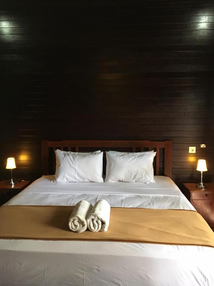 Adjoining Double Room - Photo 7