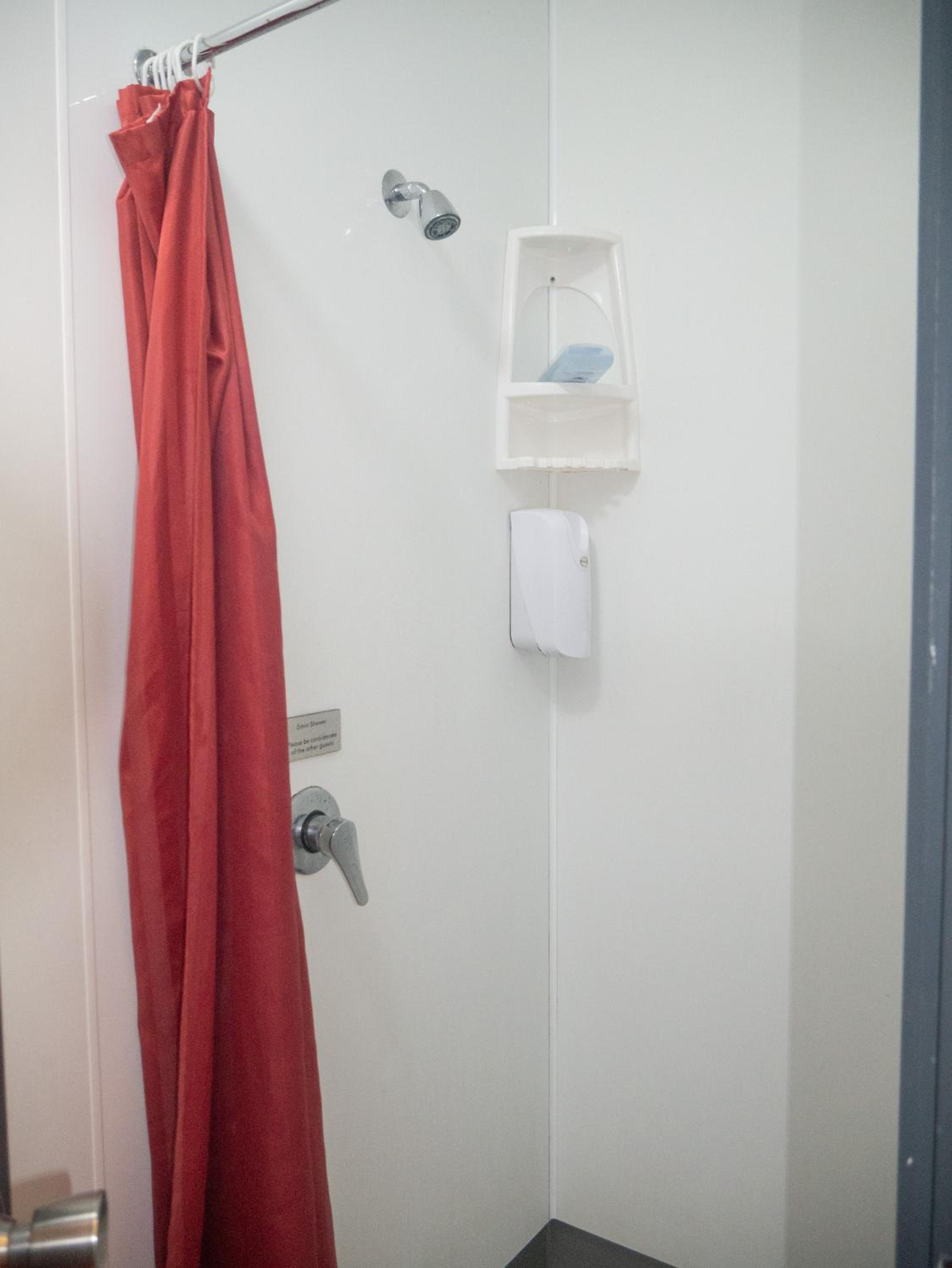 Bed in 4-Bed Dormitory Room with Shared Bathroom photo 3