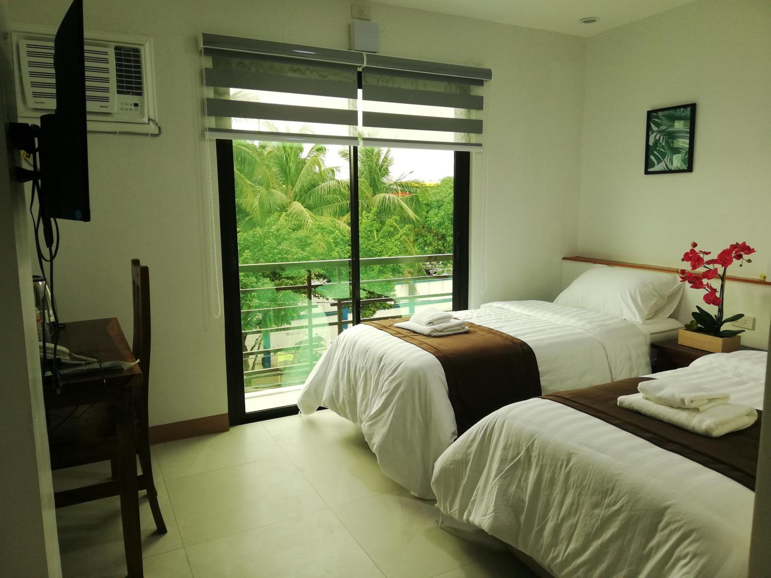 Standard Twin Room photo 2