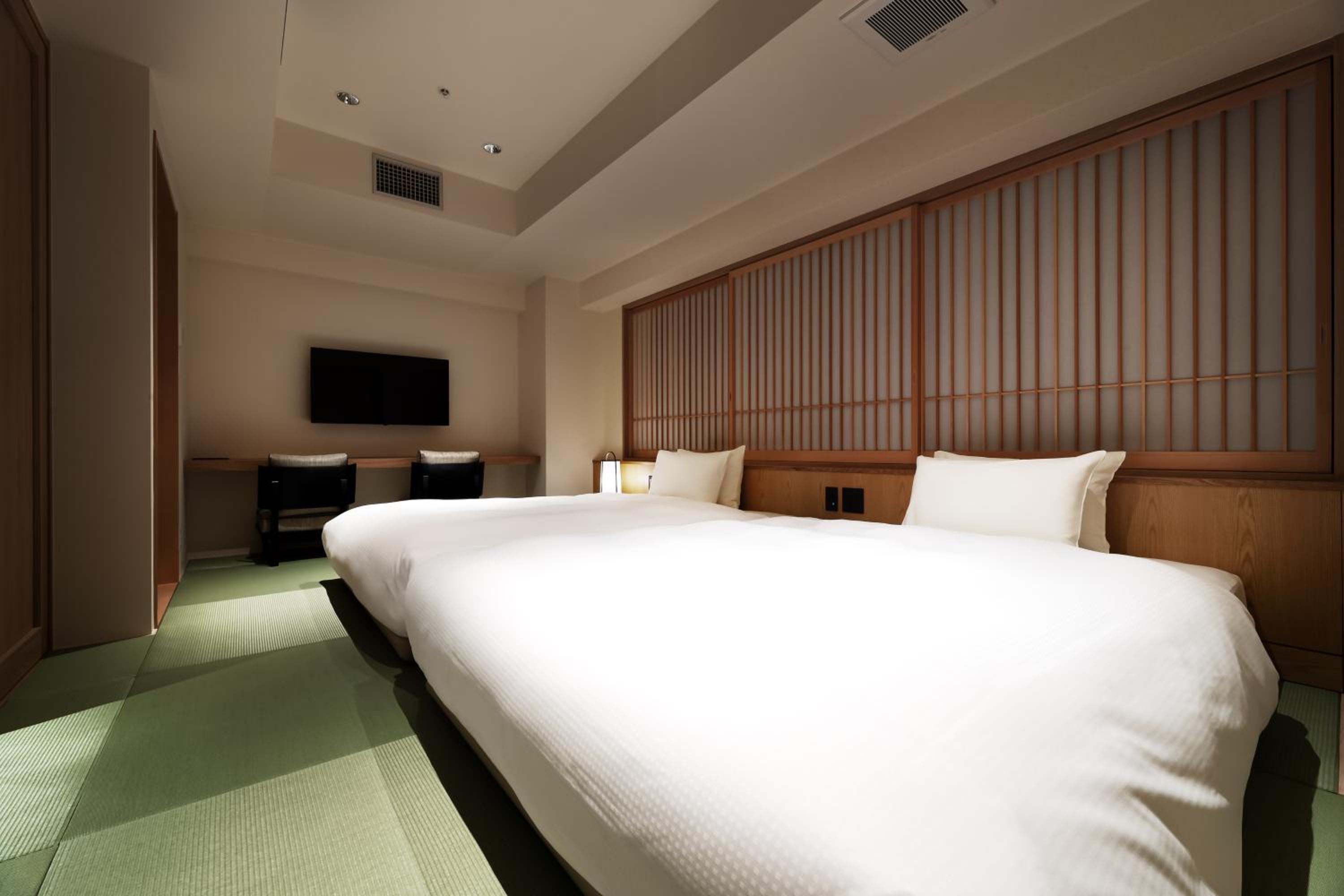 Japanese-Style Double Room with Two Double Beds - Photo 1