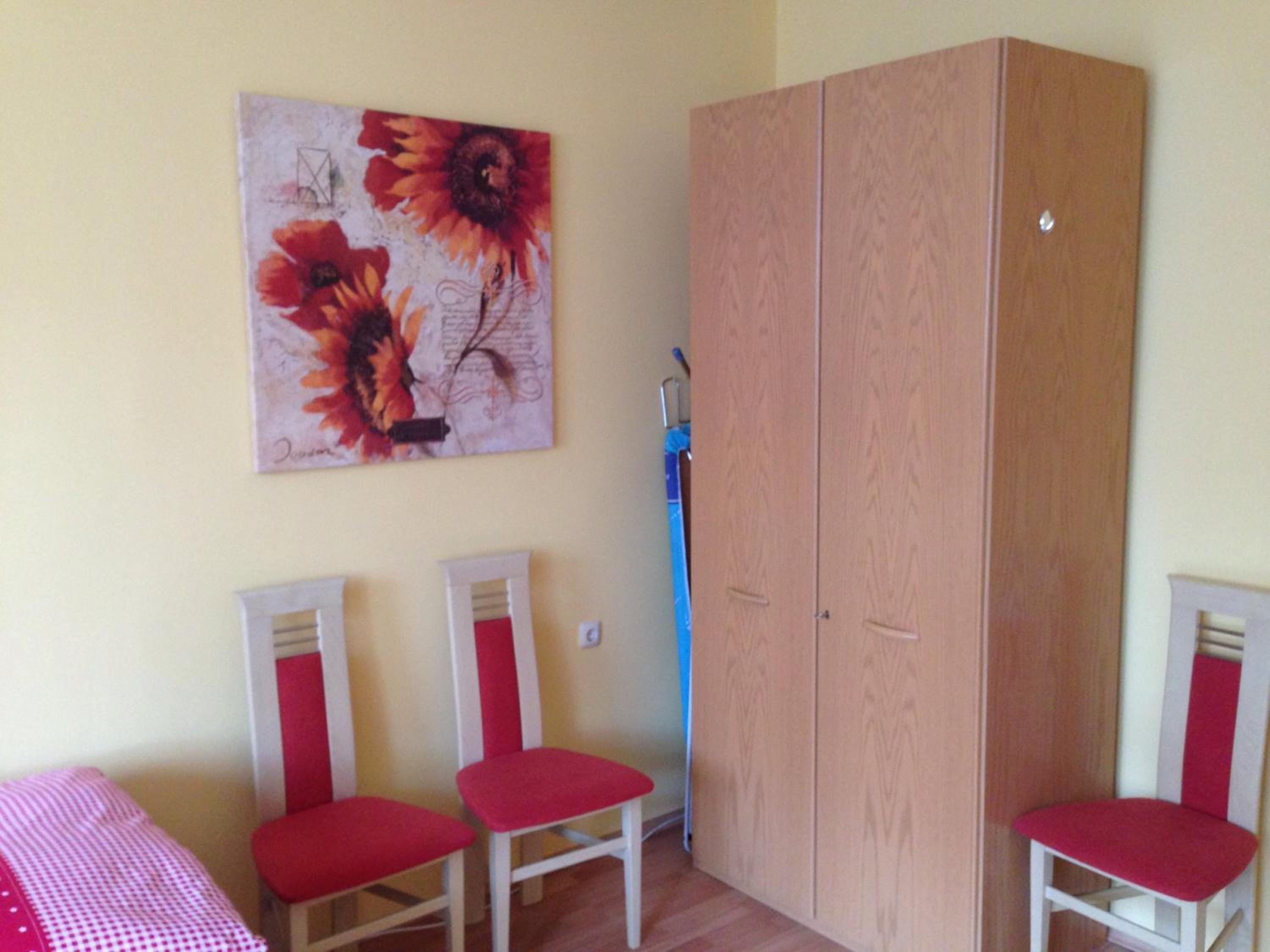 Two-Bedroom Apartment - Photo 7