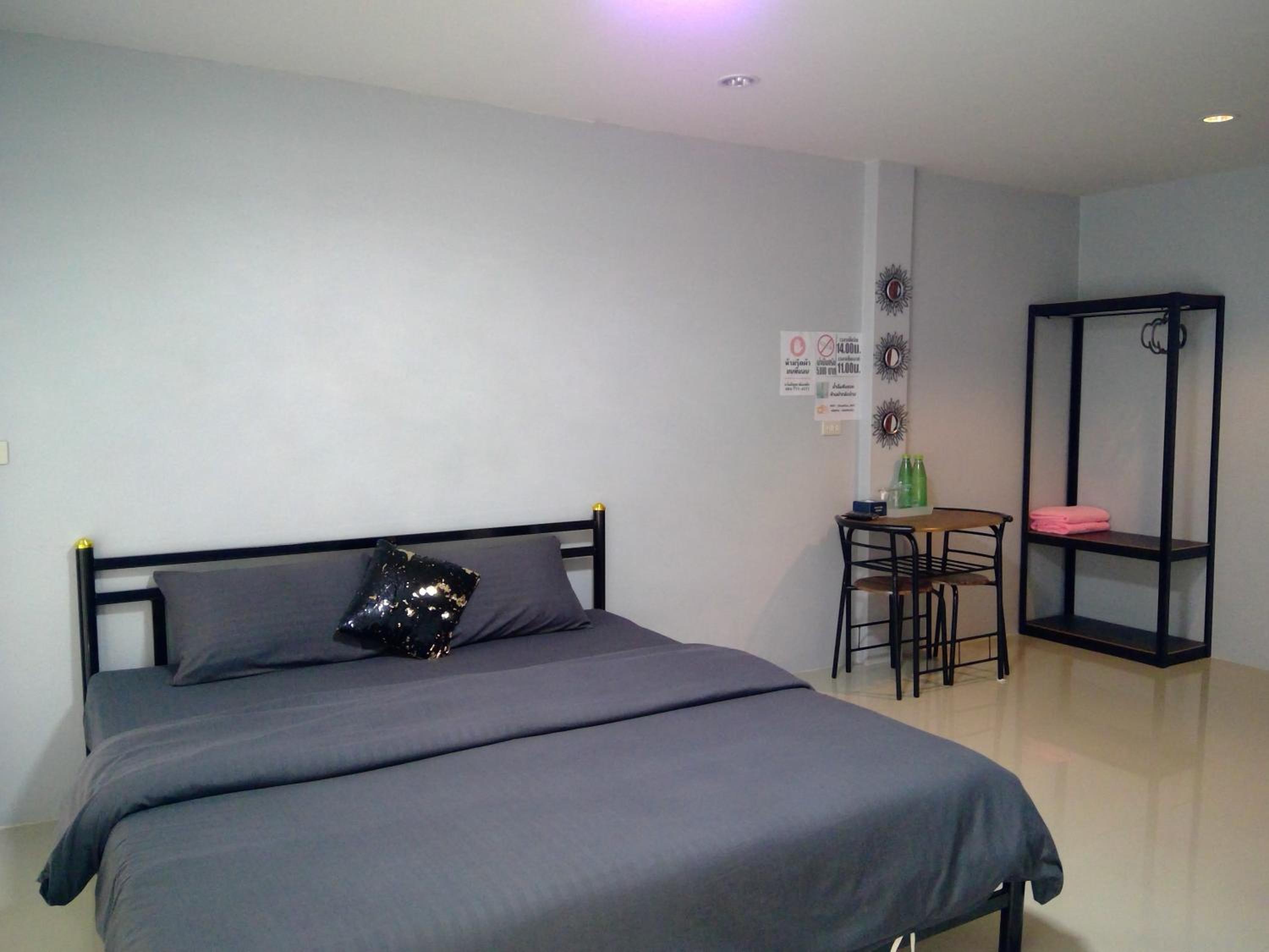 Budget Double Room - Photo 1