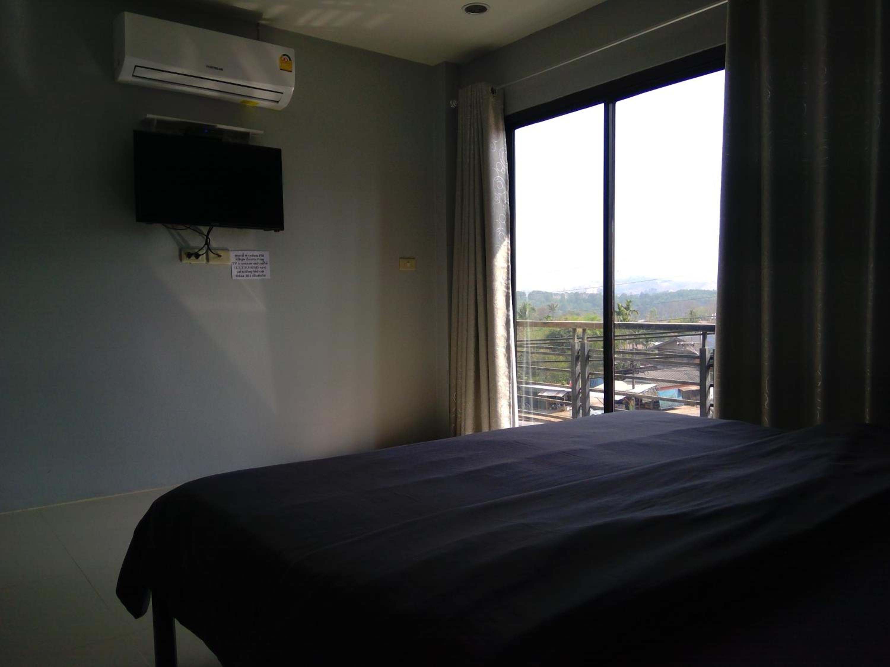 Budget Double Room - Photo 5