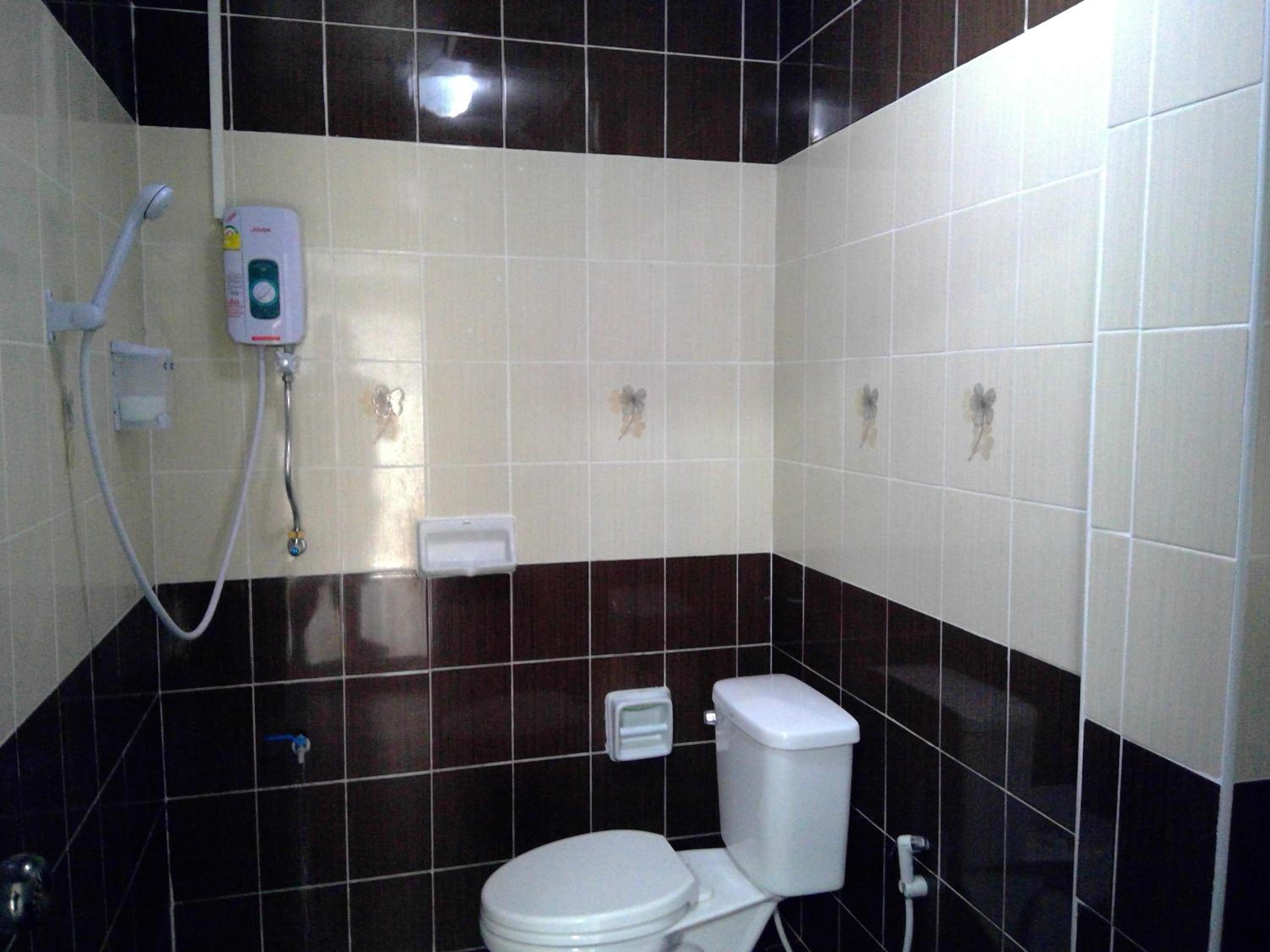 Budget Double Room - Photo 2