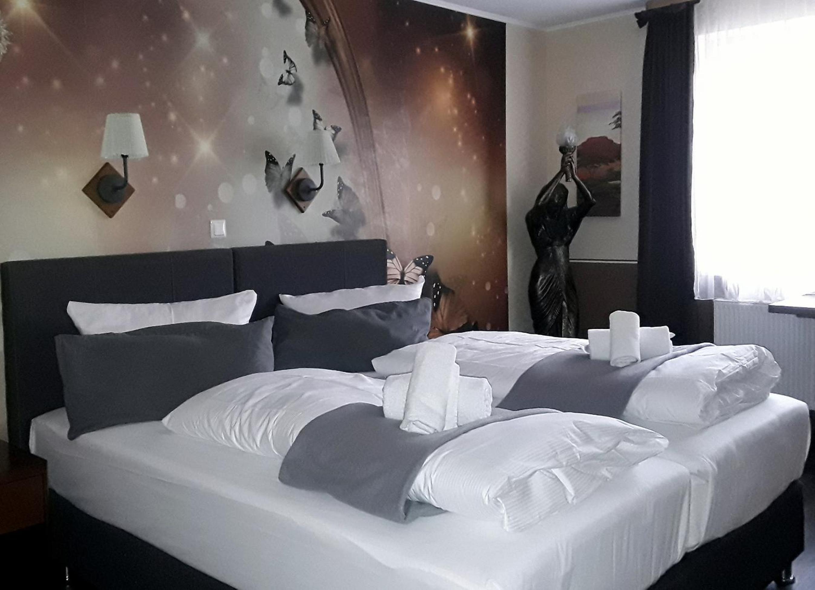 Standard Double Room photo 3