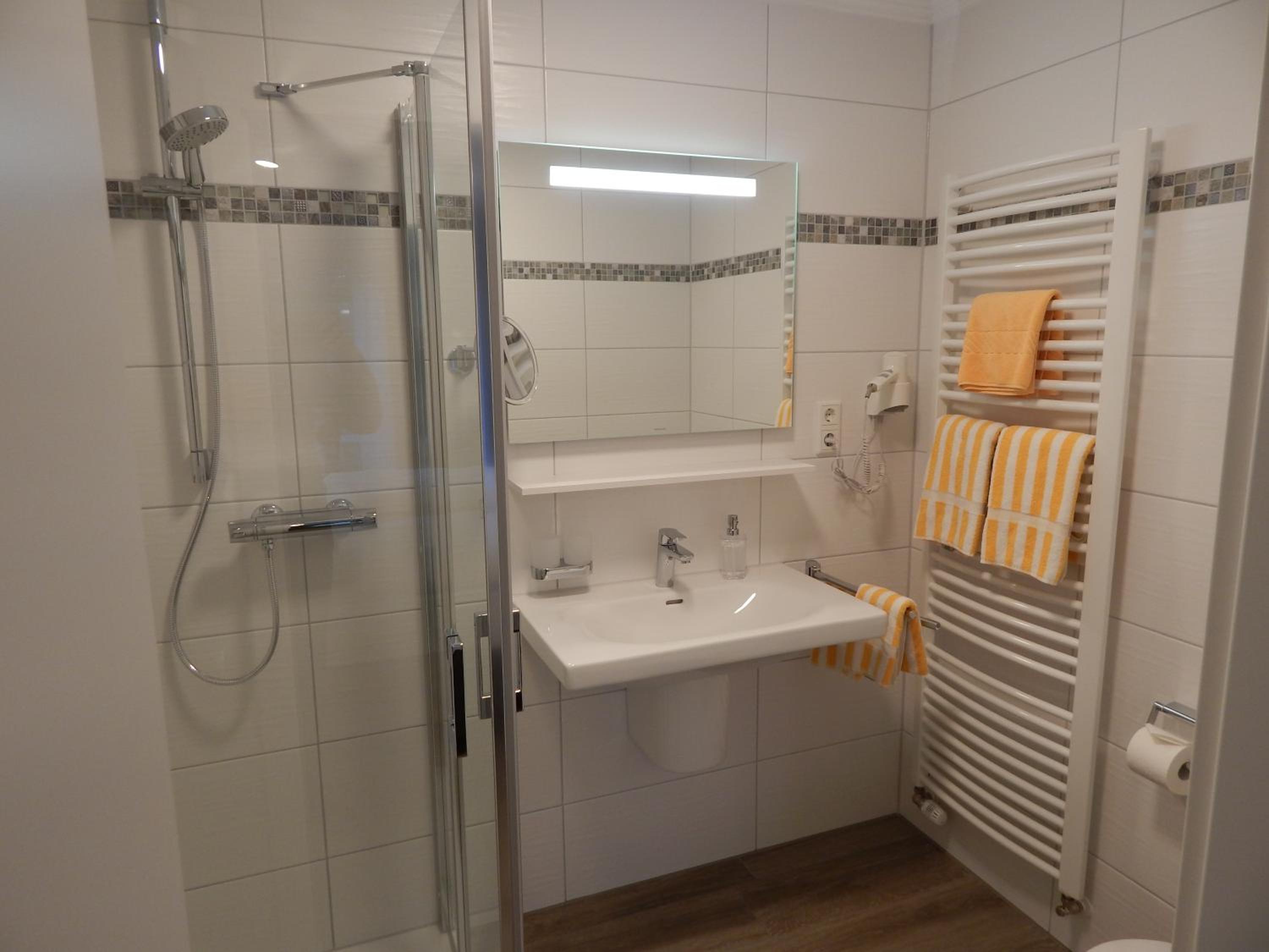 Standard Double Room - Photo 6