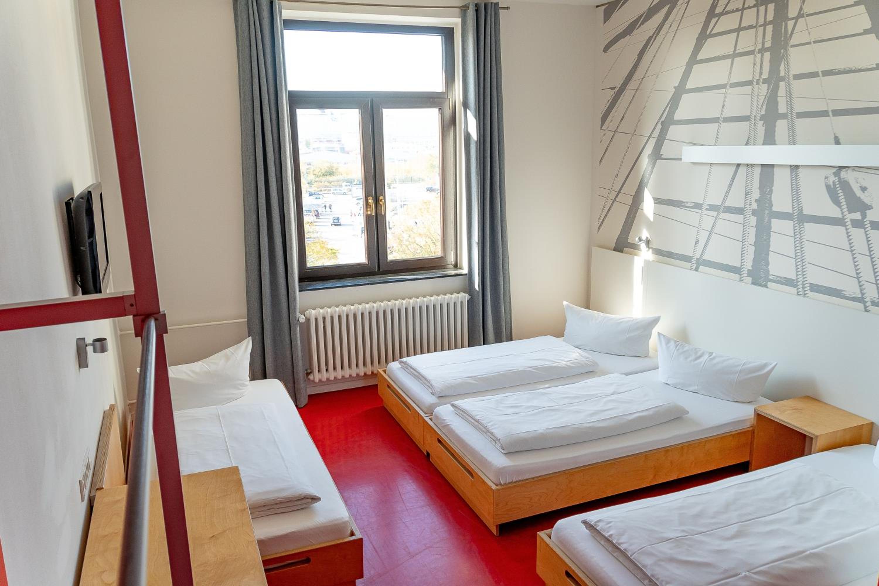 Quadruple Room - Photo 5