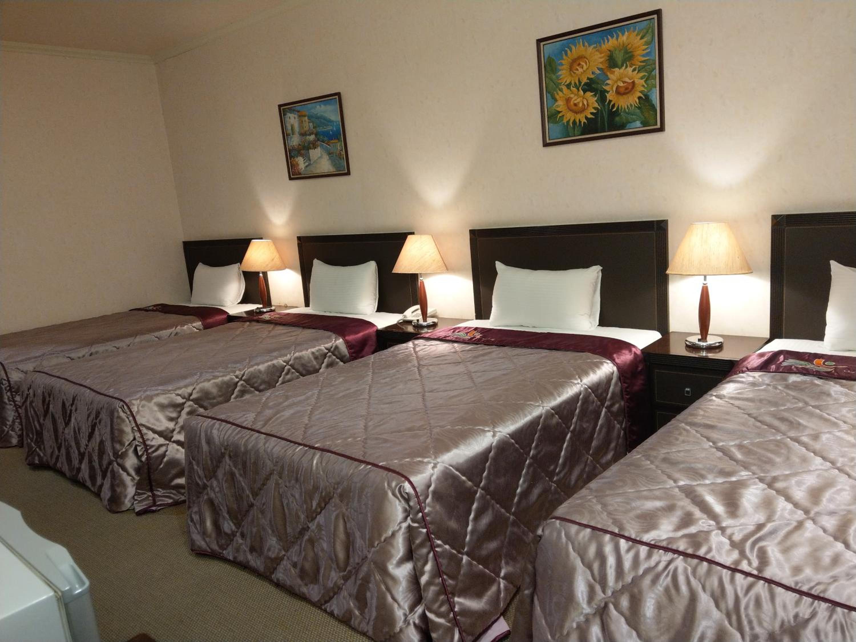 Deluxe Quadruple Room photo 2
