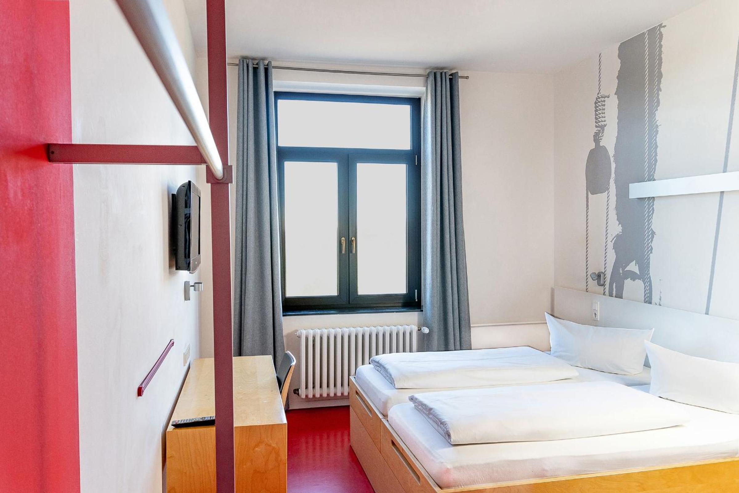 Double Room - Photo 5