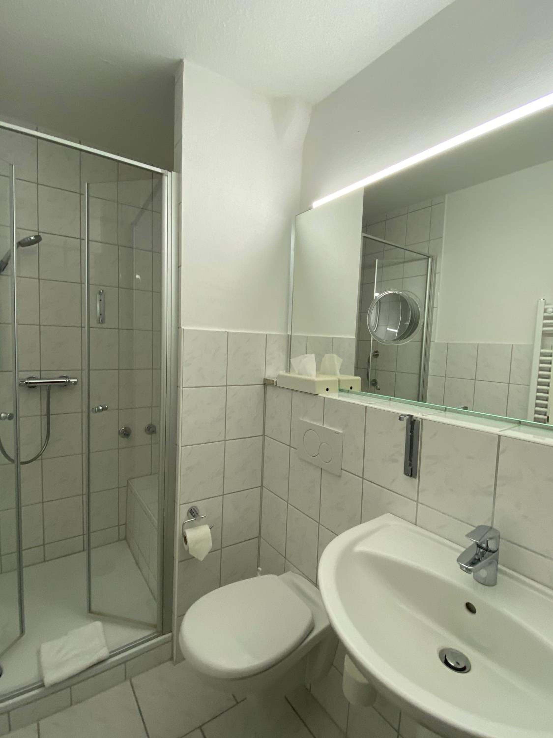Double Room - Photo 14