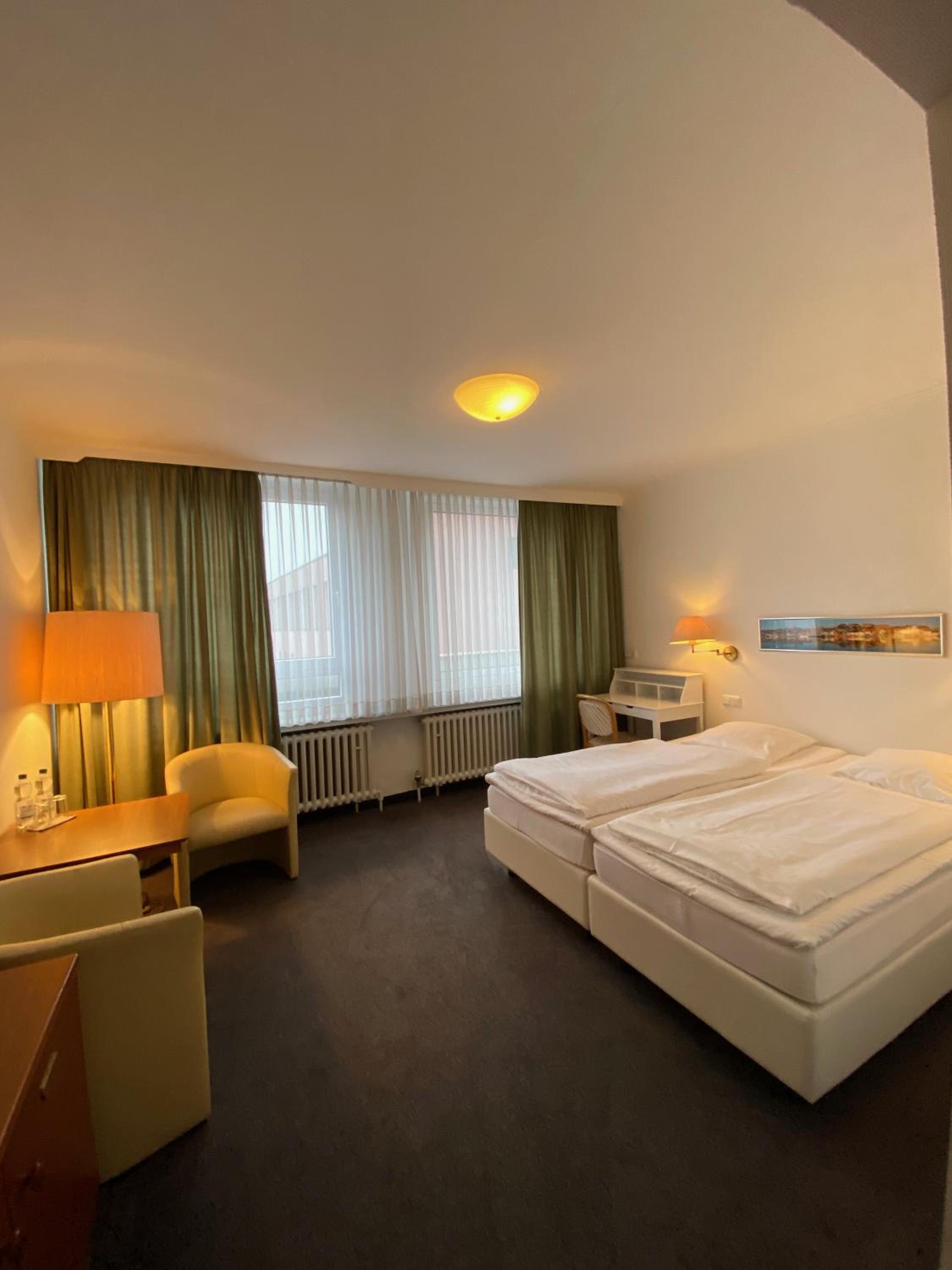 Double Room - Photo 11