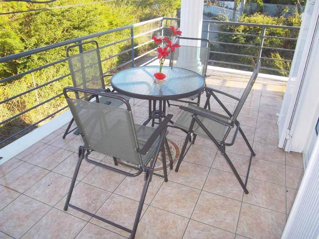 Four-Bedroom Apartment (8 Adults) photo 2