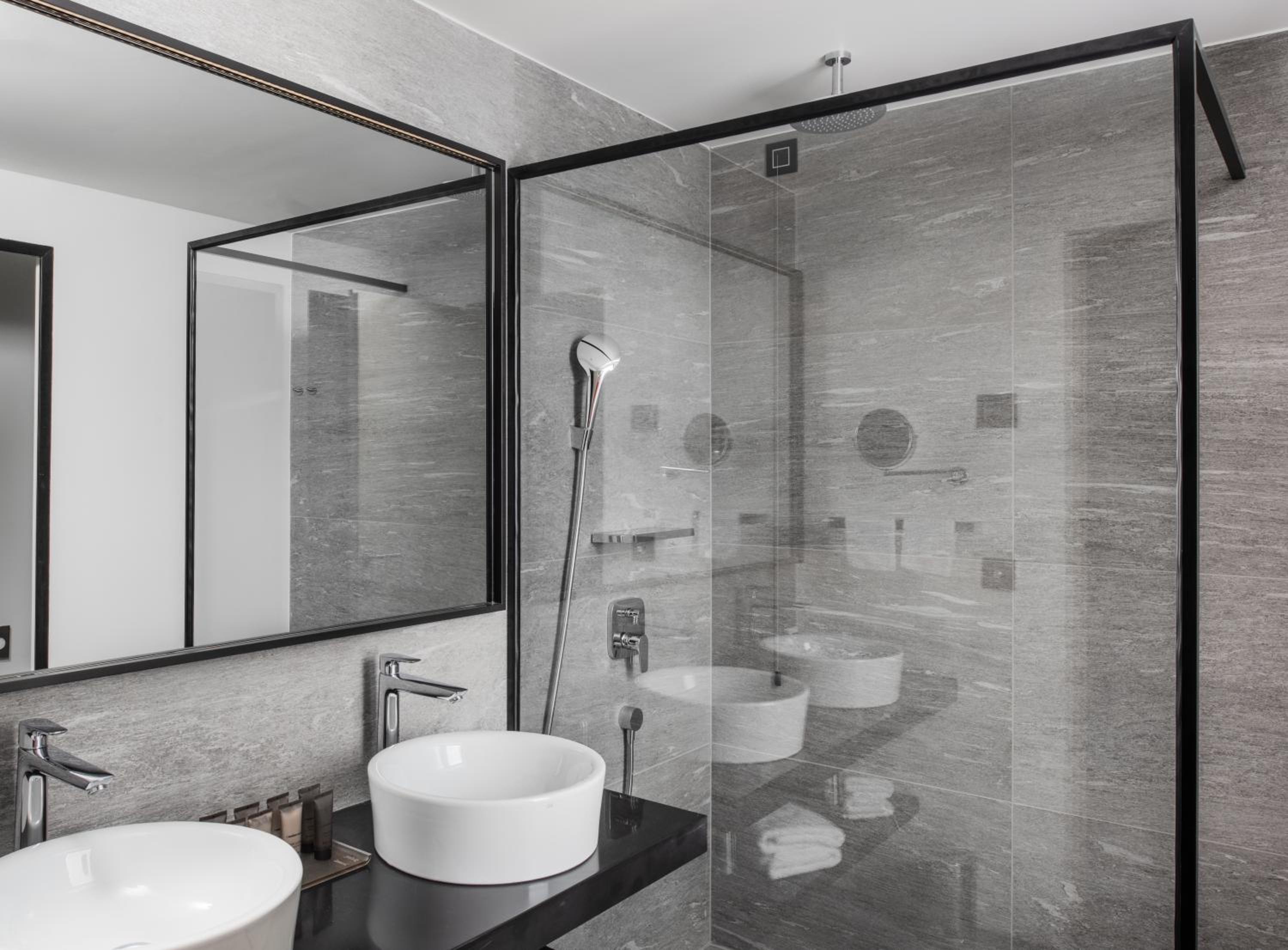 Penthouse Suite thumbnail 6