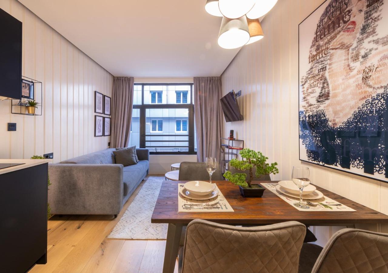 Studio Apartment - Photo 1