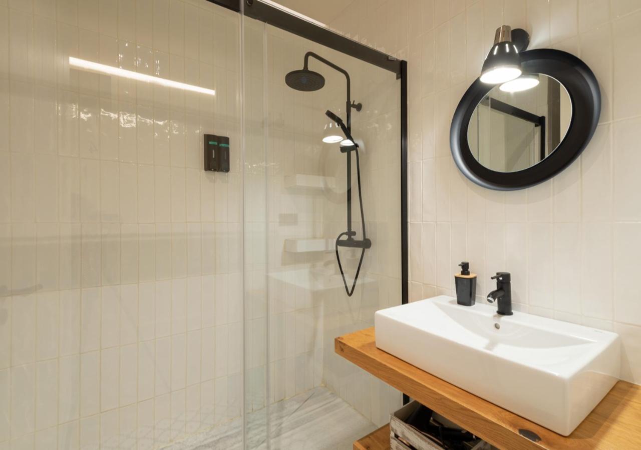Studio Apartment - Photo 8