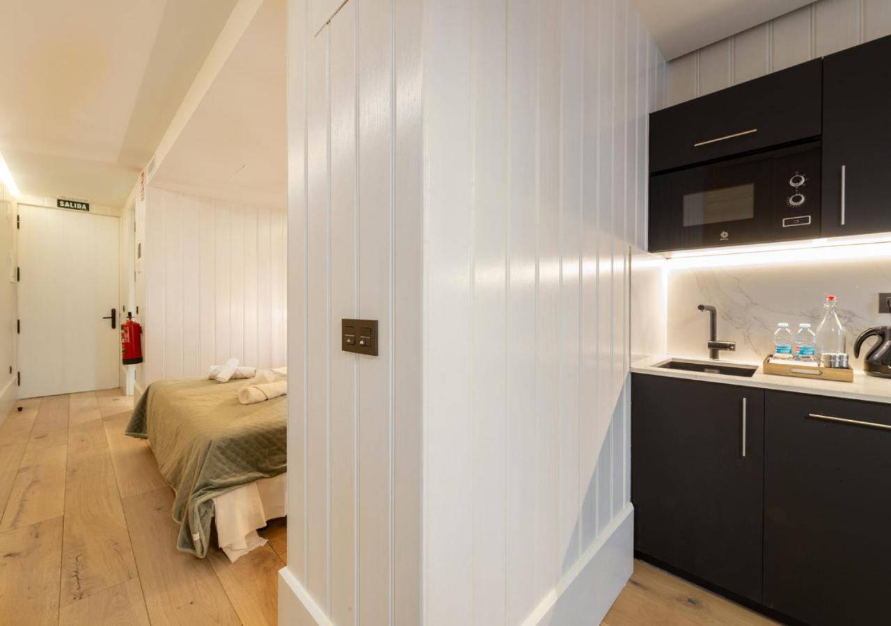 Studio Apartment - Photo 3