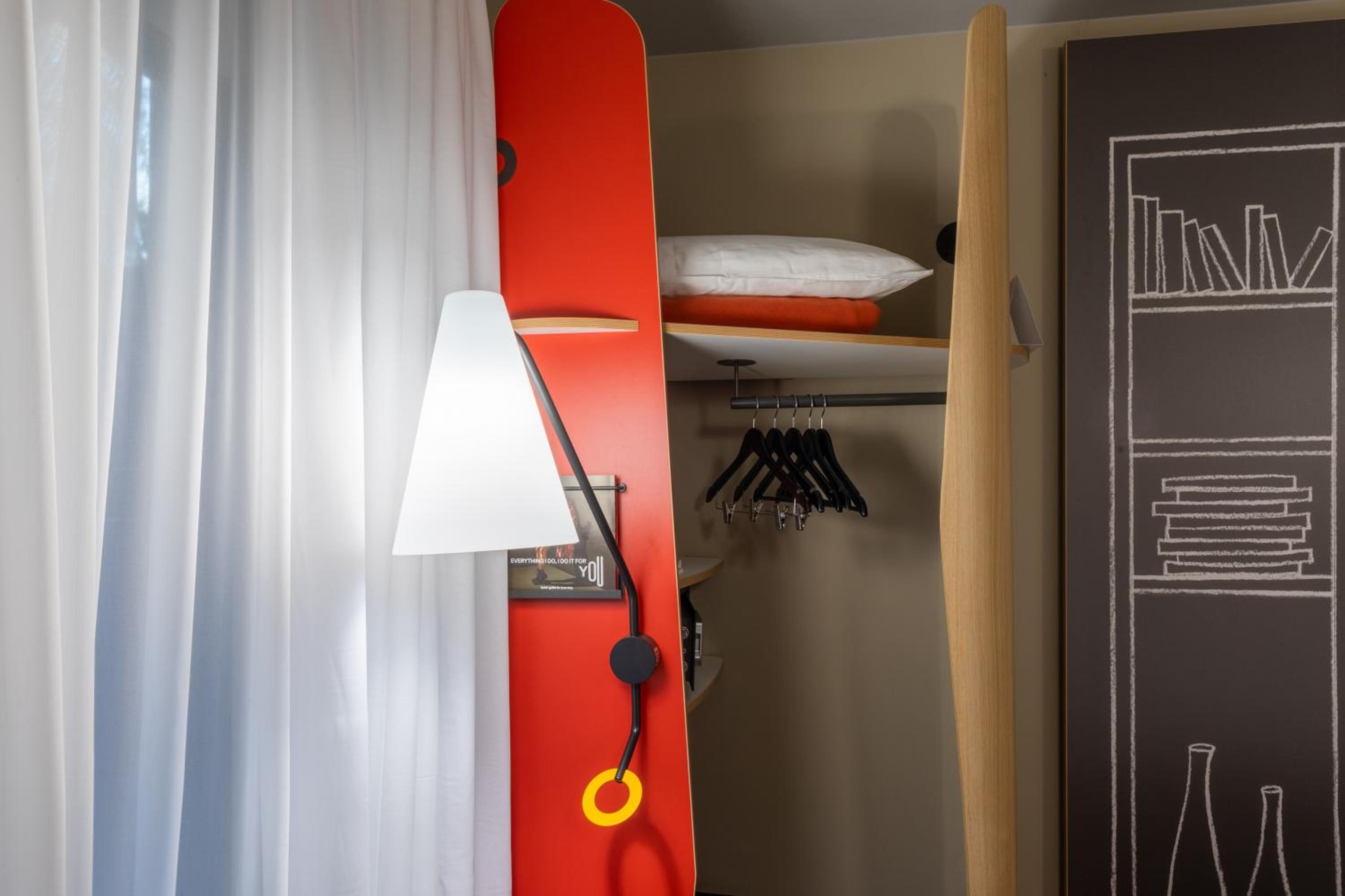 Superior Double Room with Balcony - Photo 6