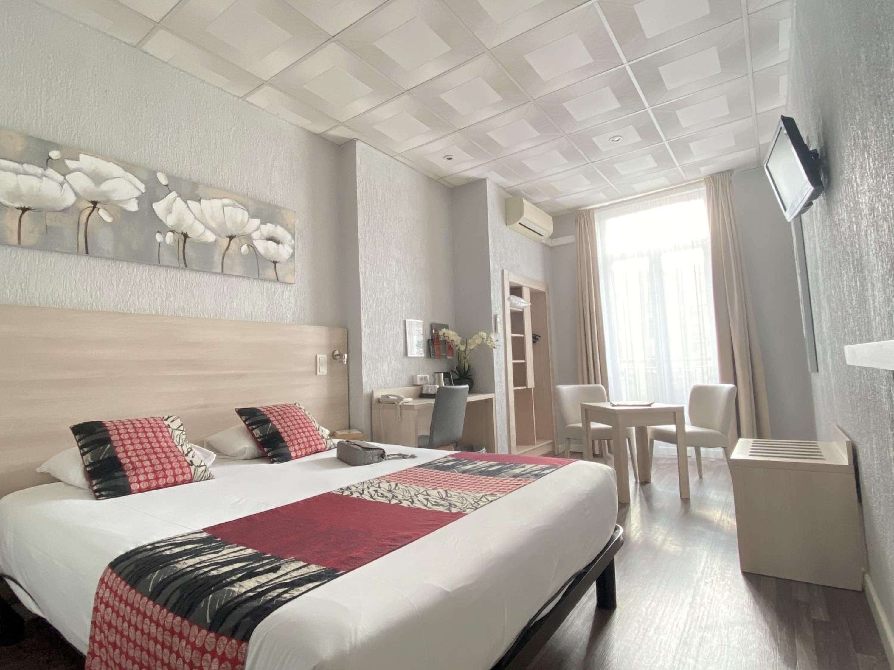 Superior Double Room - Photo 1