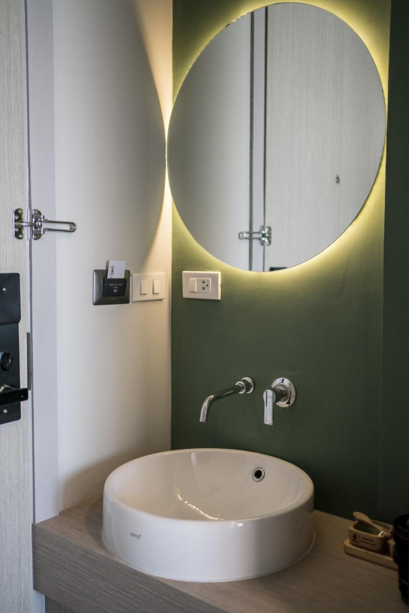 Family Suite with Balcony - Photo 2