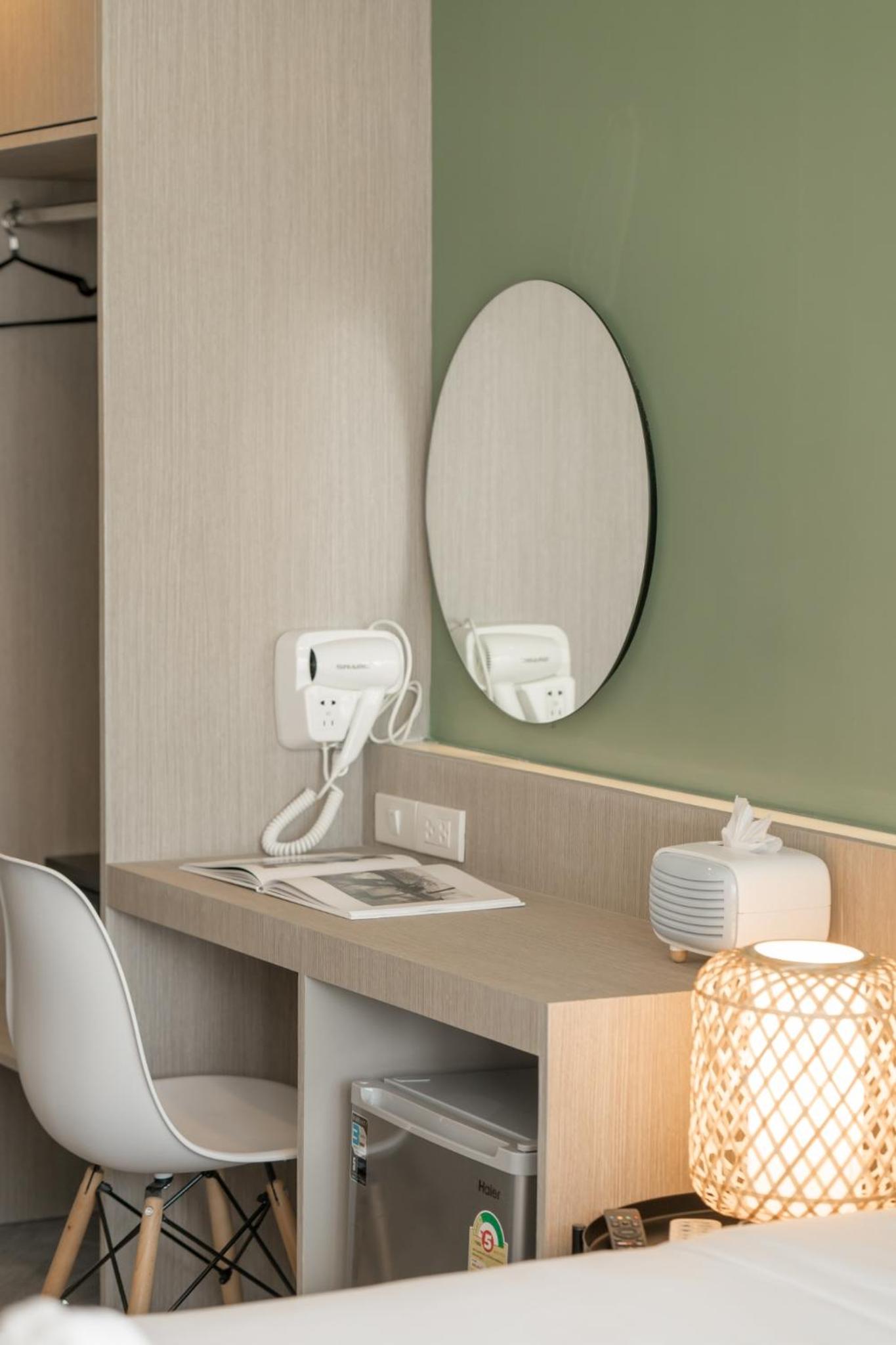 Family Suite with Balcony - Photo 33