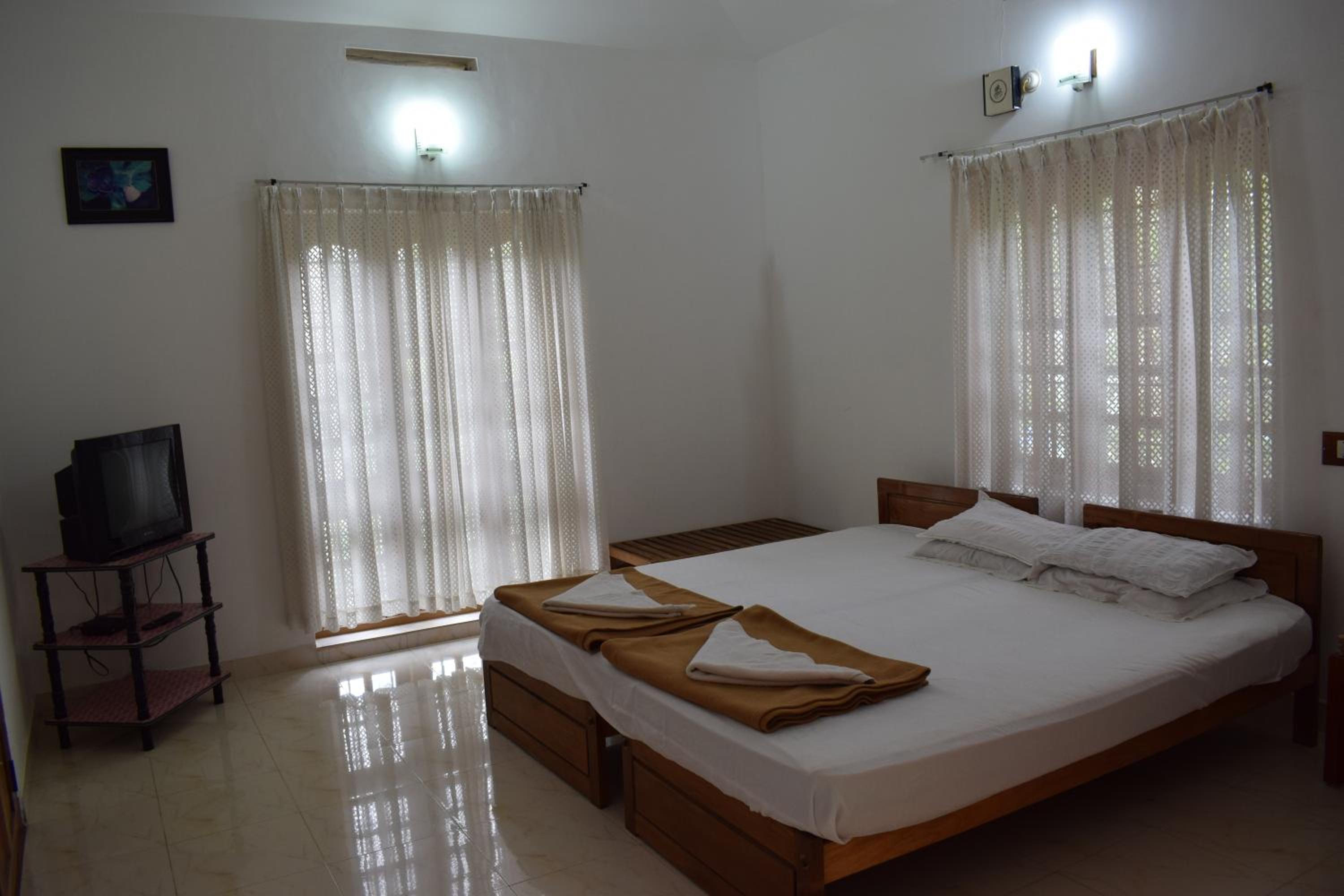 Deluxe Double Room - Photo 17