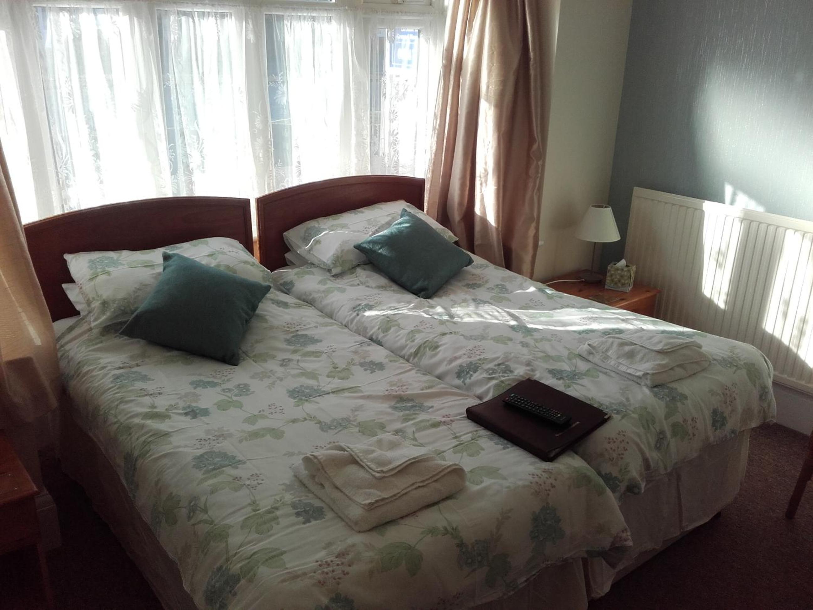 Standard Twin Room photo 3