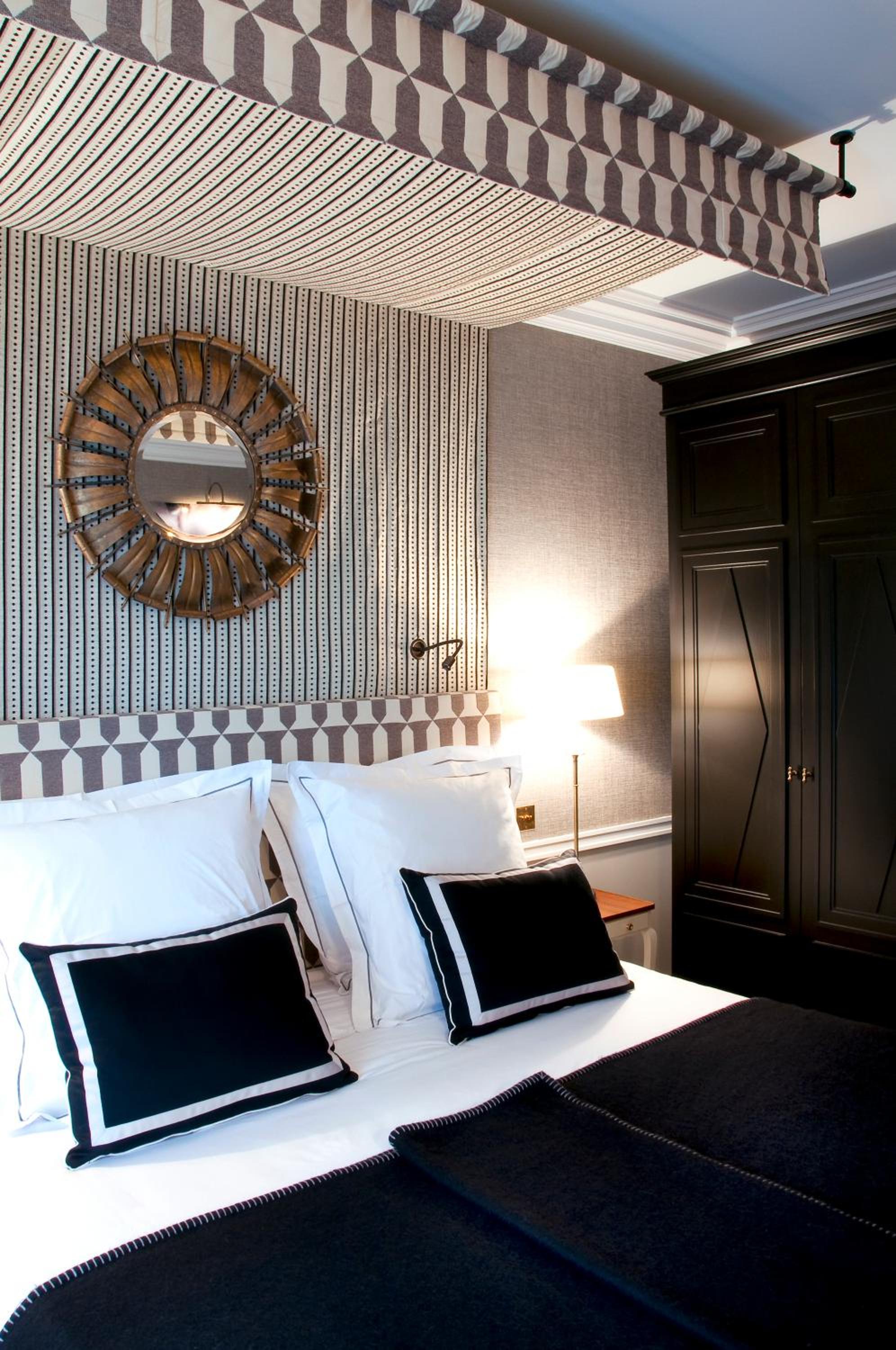 Deluxe Double or Twin Room photo 1