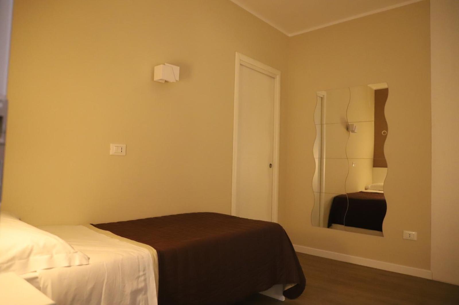 Triple Room with Terrace - Photo 3