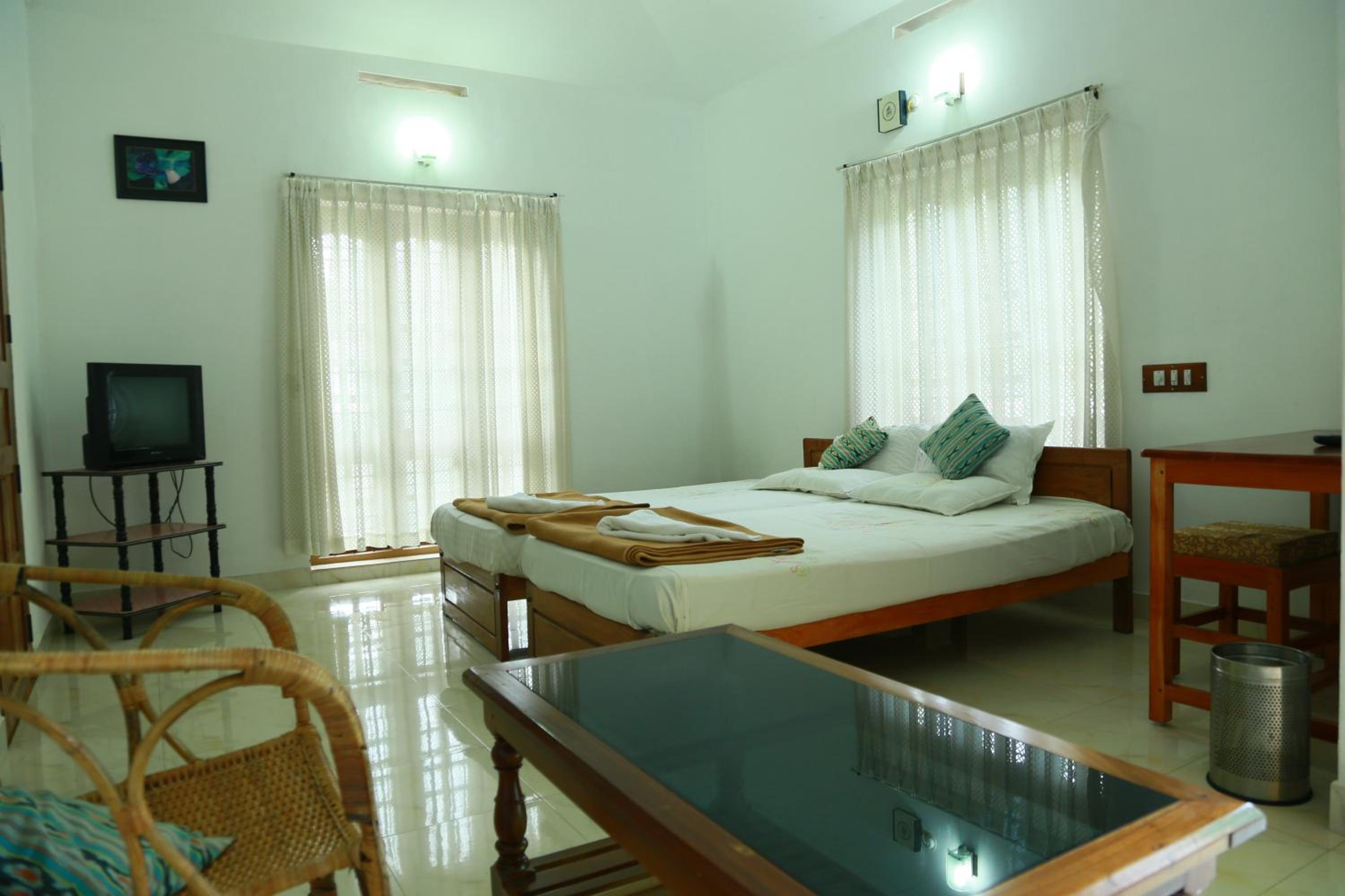 Deluxe Double Room - Photo 27