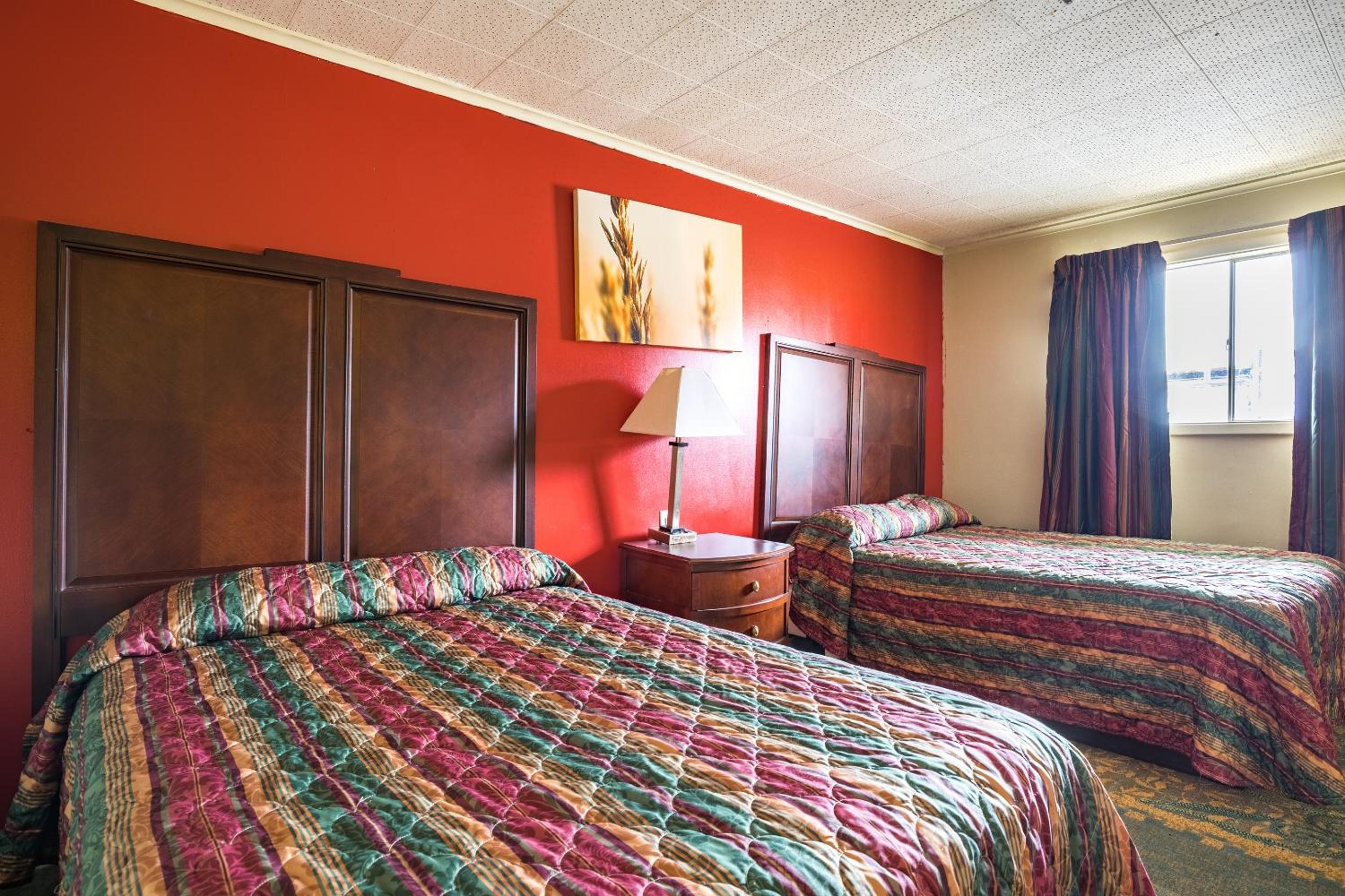 Double Room with Two Double Beds - Photo 1