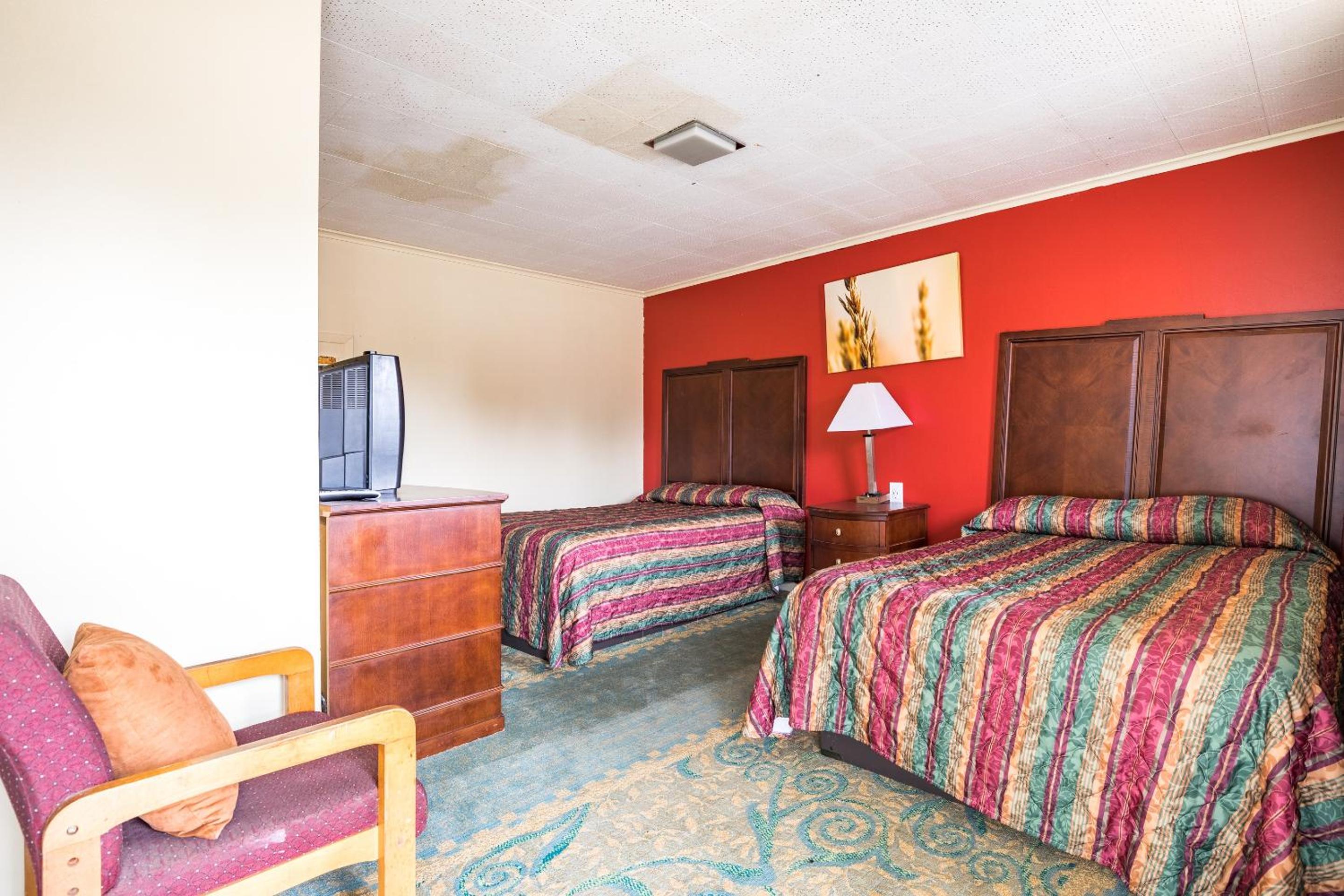 Double Room with Two Double Beds - Photo 5