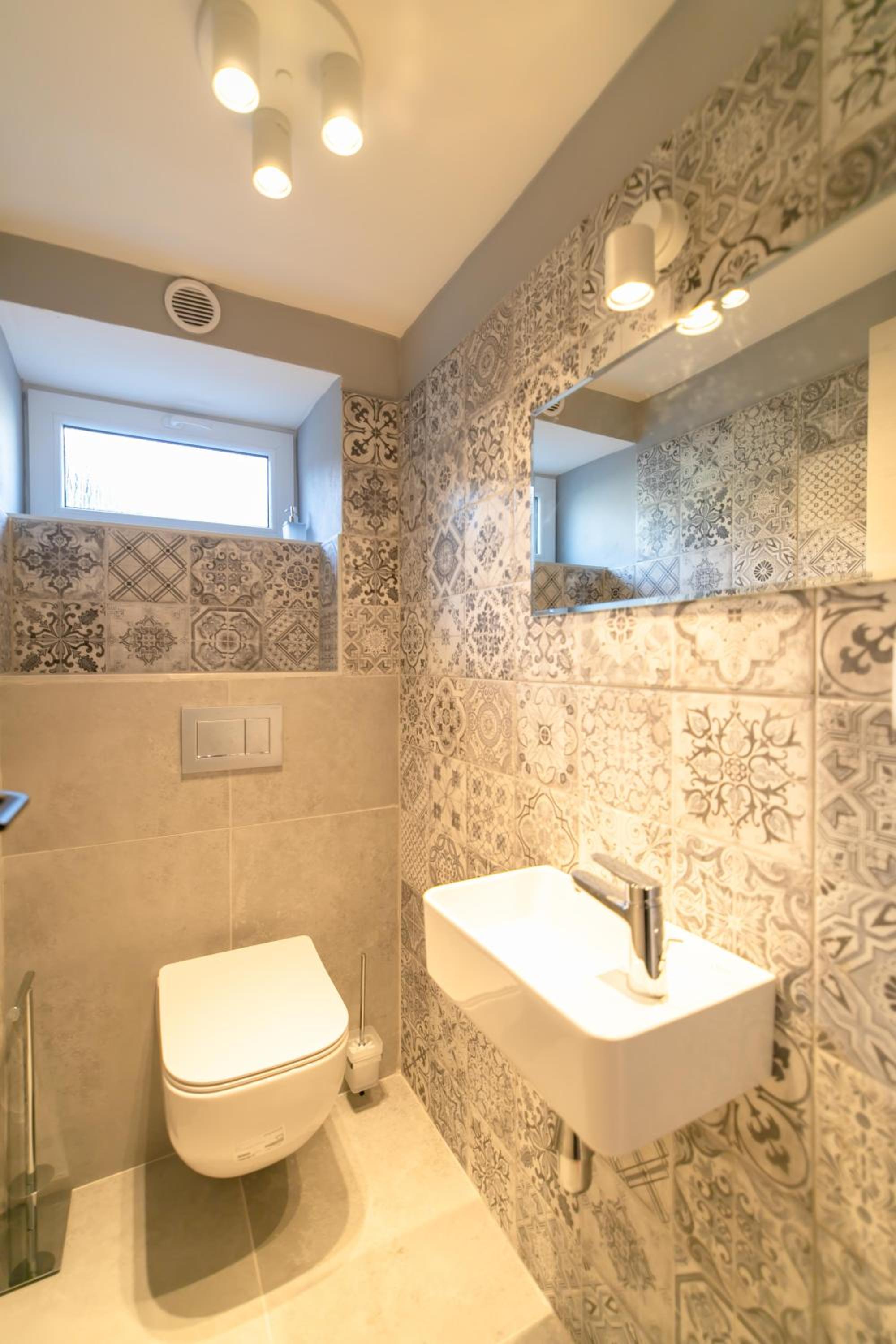 Three-Bedroom House - Photo 5