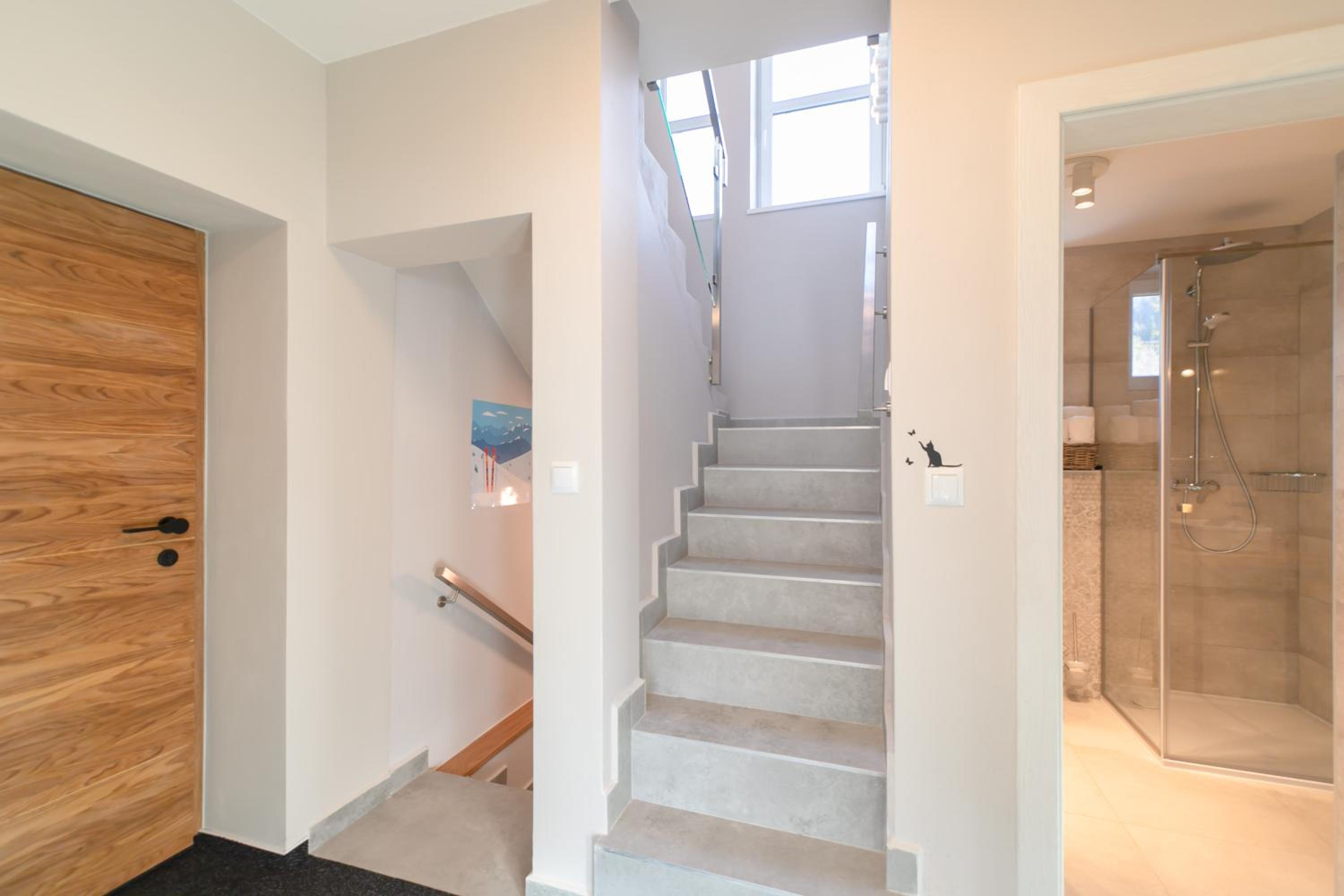 Three-Bedroom House - Photo 6