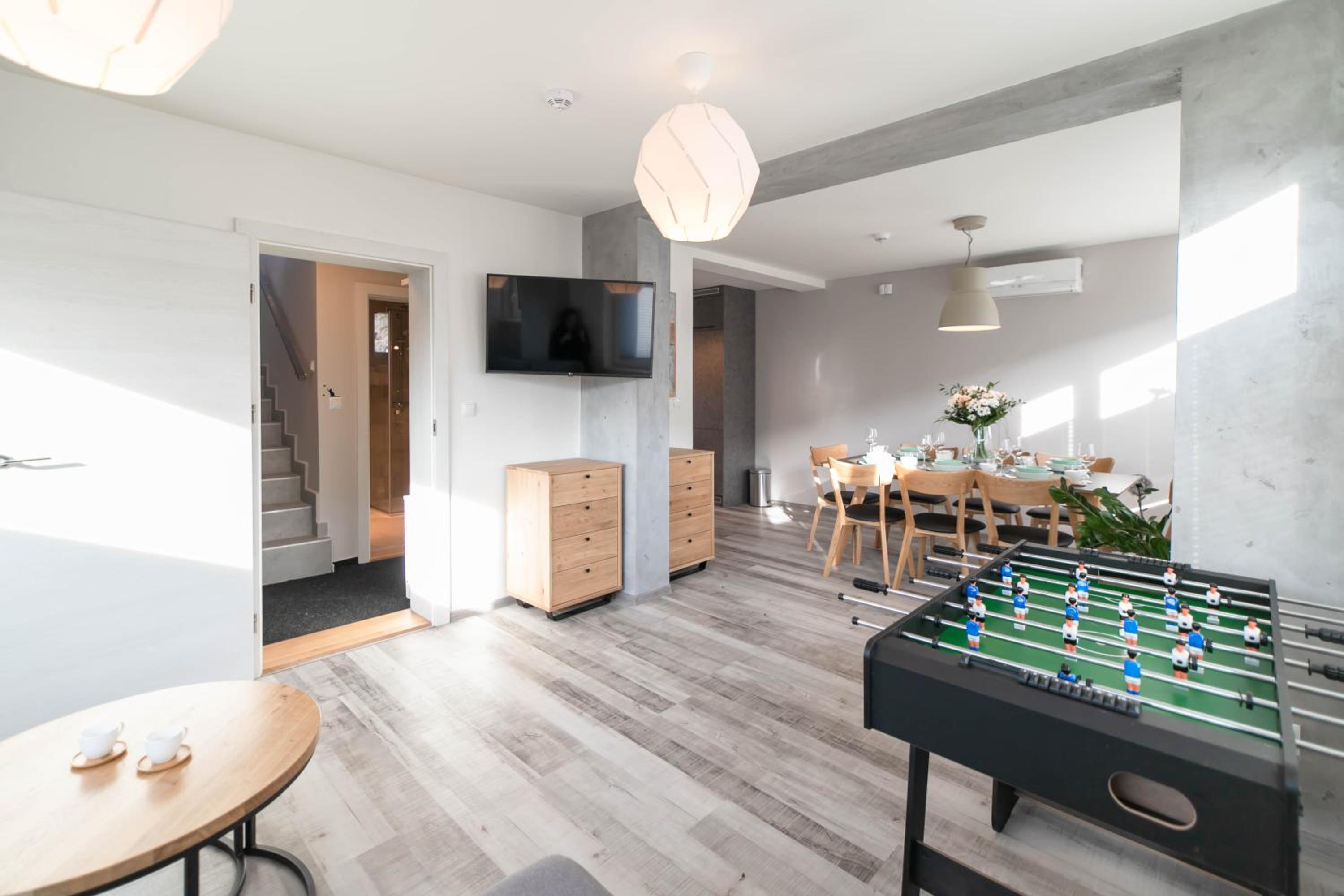 Three-Bedroom House - Photo 8