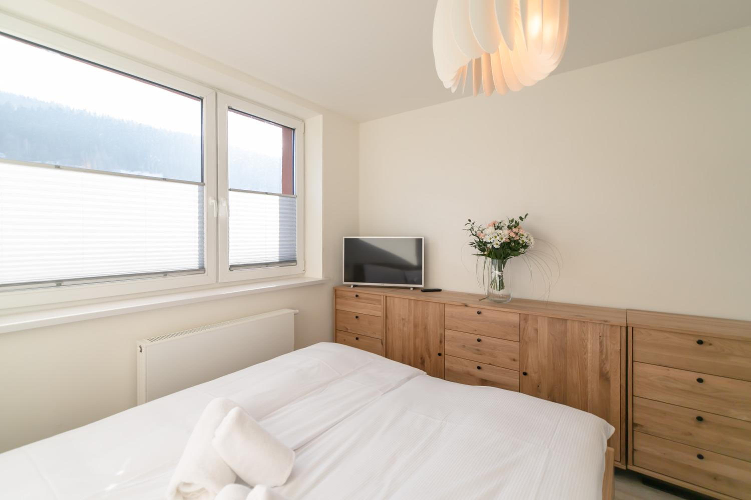 Three-Bedroom House - Photo 10