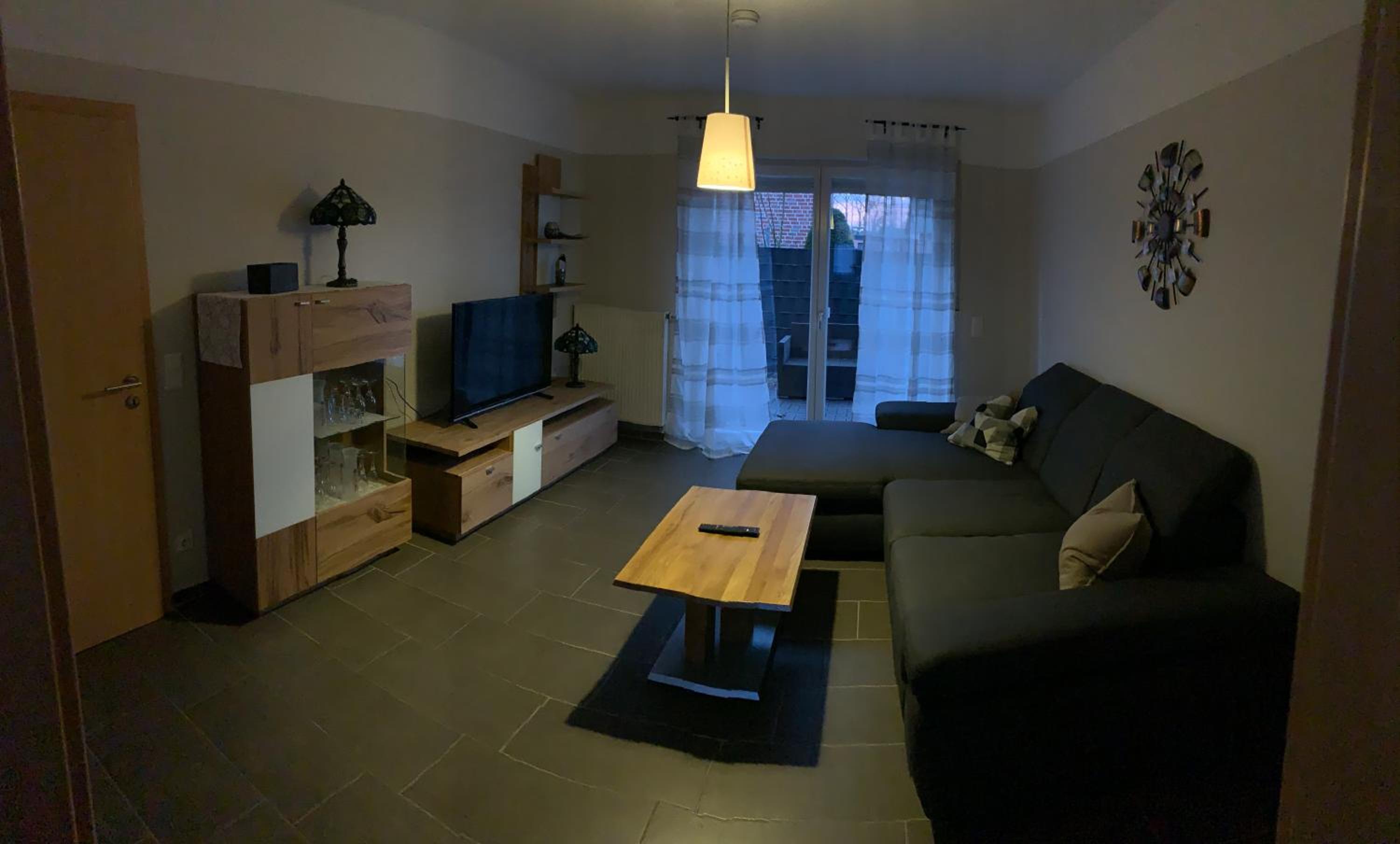 One-Bedroom Apartment photo 1