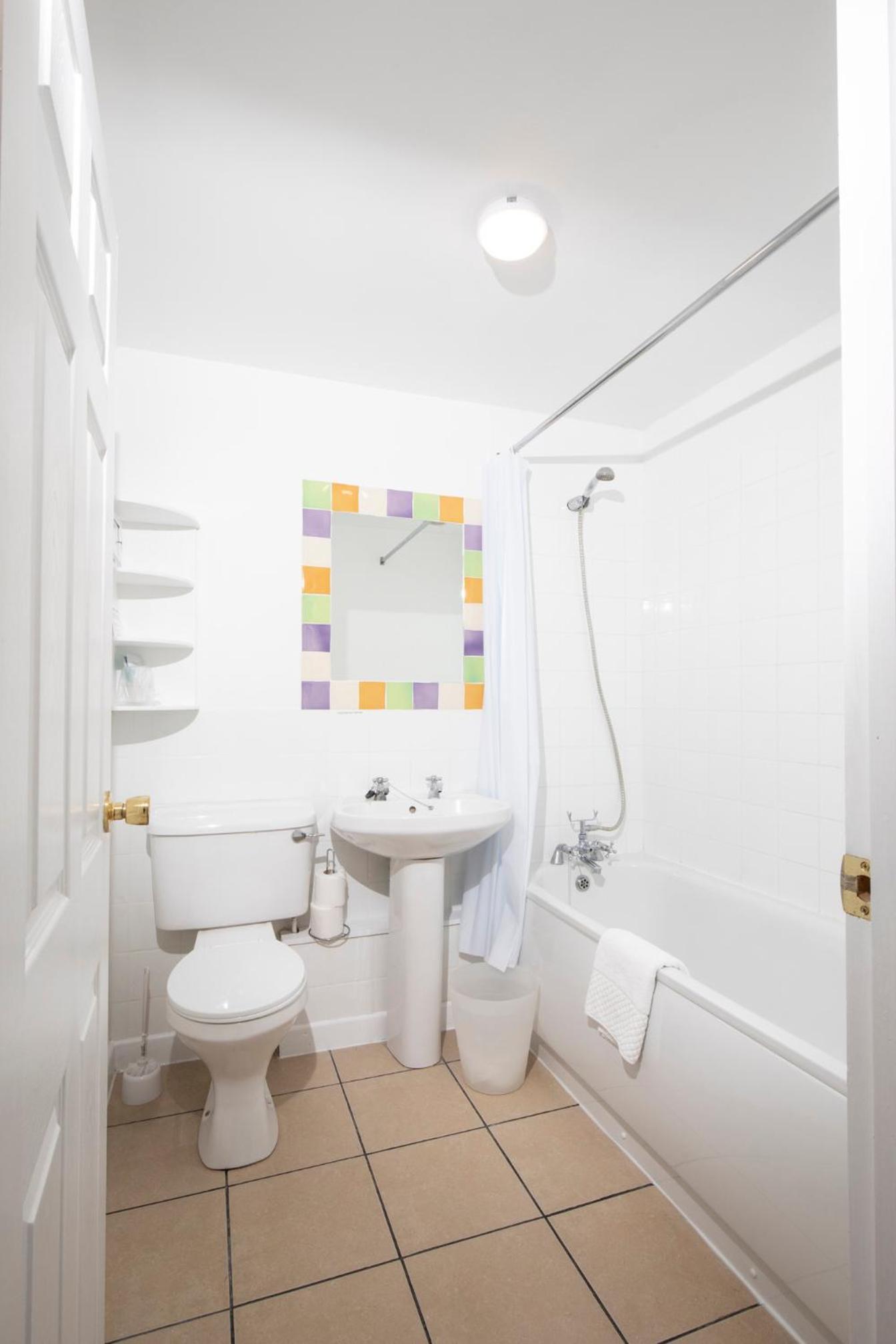 Double Room - Photo 2