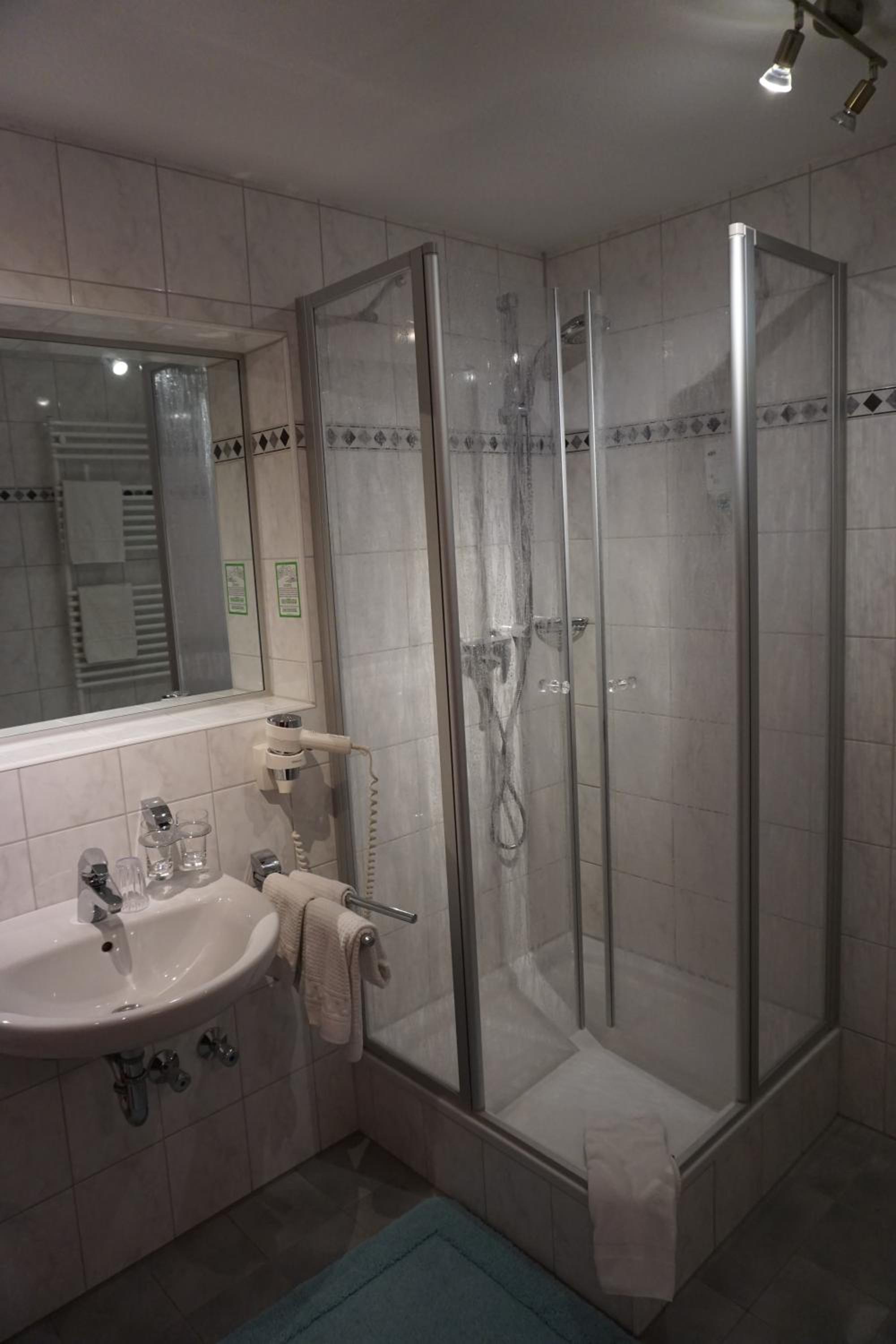 Double Premium Room - Photo 15