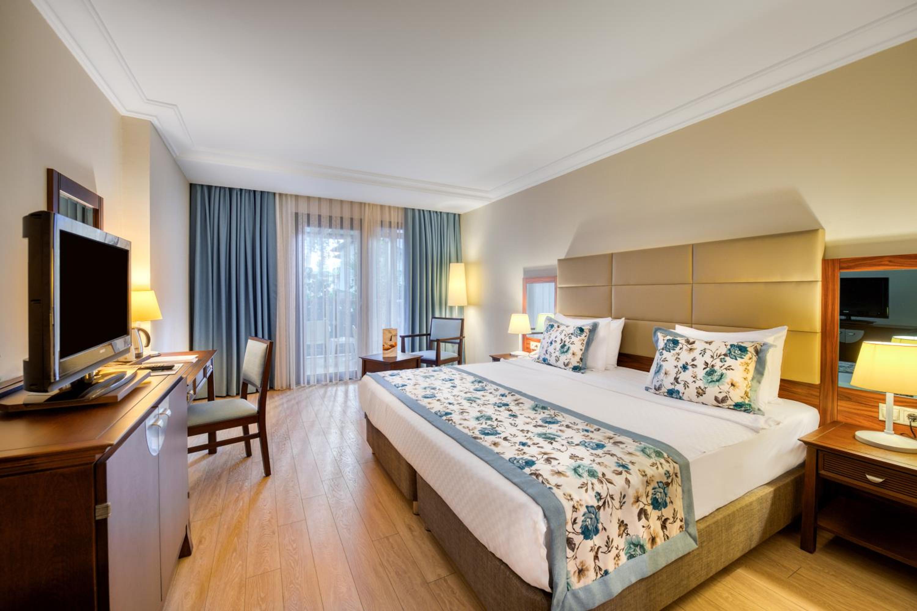Triple Room with Sea View